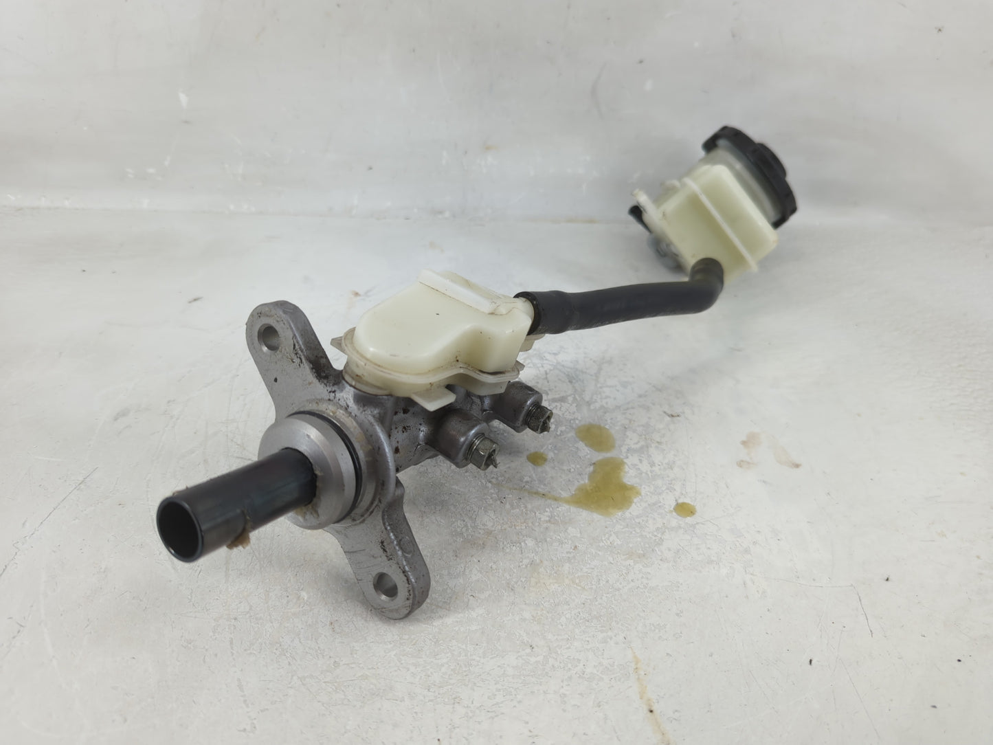 2016-2022 Acura Ilx Brake Master Cylinder - Oemusedautoparts1.com