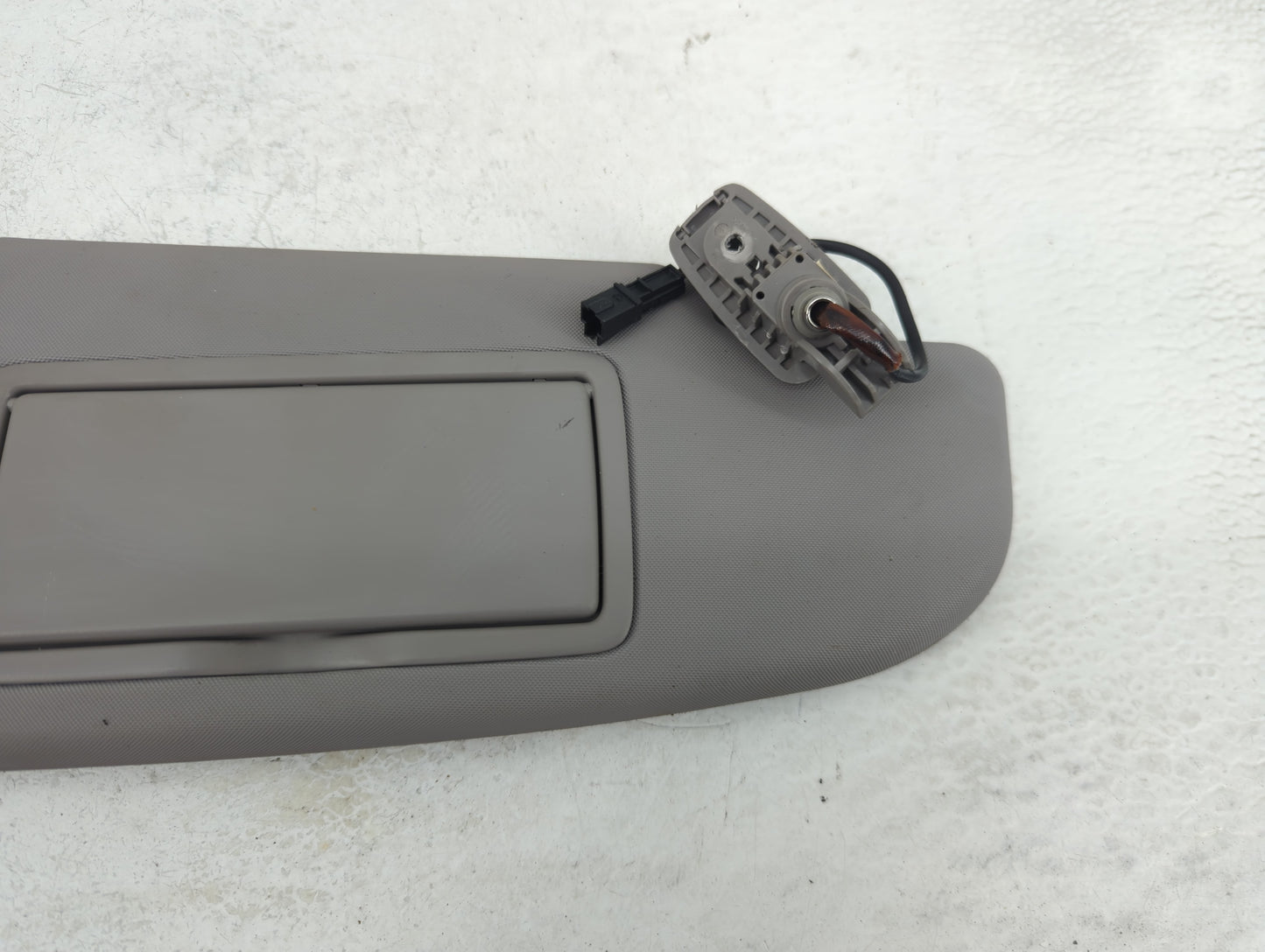2021 Alfa Romeo Giulia Sun Visor Shade Replacement Passenger Right Mirror Fits OEM Used Auto Parts - Oemusedautoparts1.com