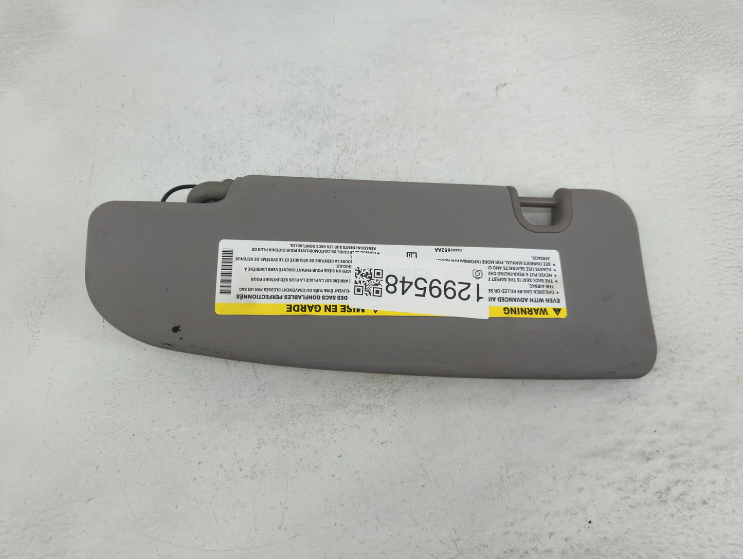 2021 Alfa Romeo Giulia Sun Visor Shade Replacement Passenger Right Mirror Fits OEM Used Auto Parts - Oemusedautoparts1.com