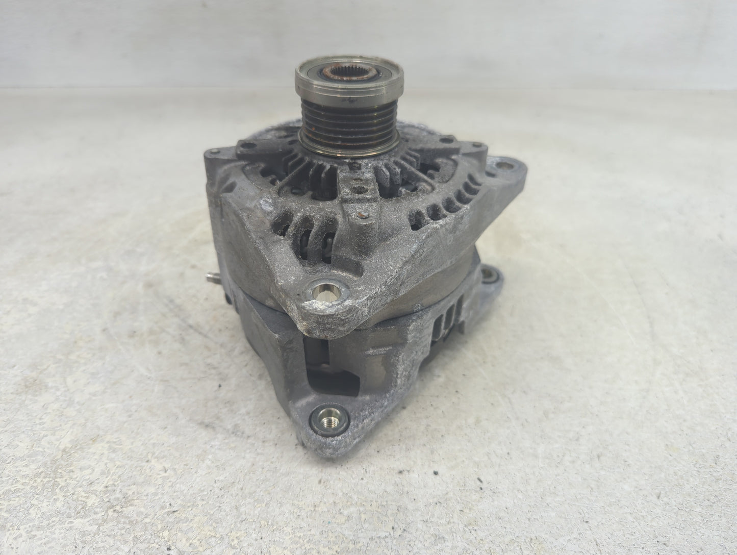 2021 Alfa Romeo Stelvio Alternator Replacement Generator Charging Assembly Engine OEM P/N:50559542 104211-1330 Fits Fits 201