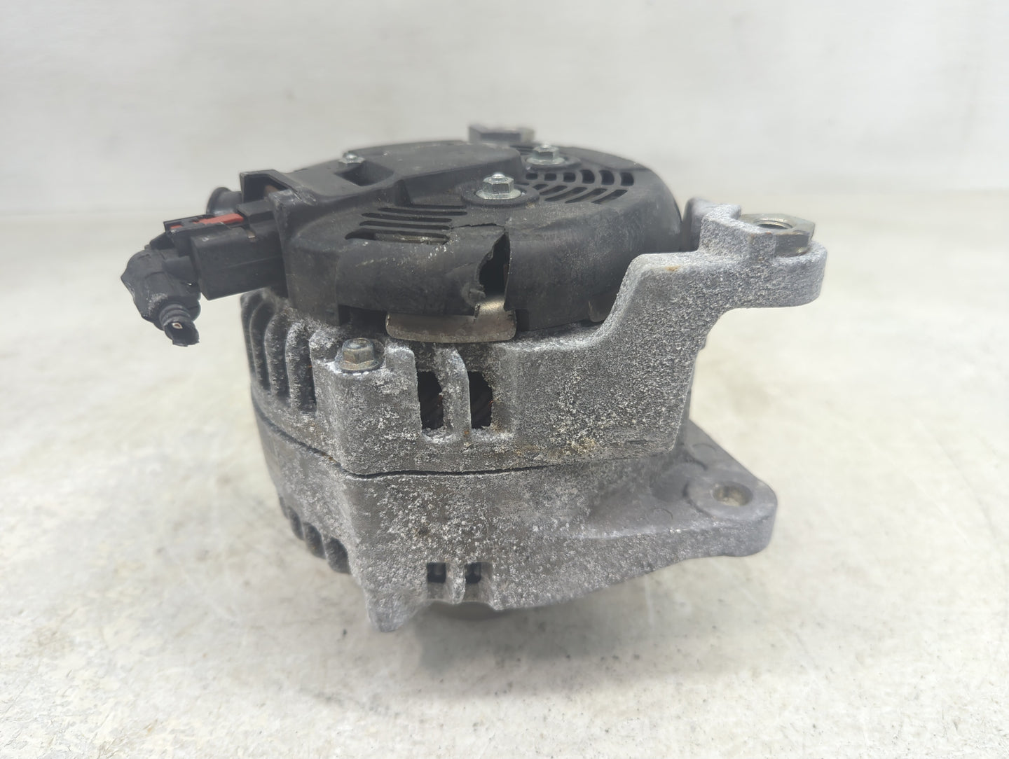 2021 Alfa Romeo Stelvio Alternator Replacement Generator Charging Assembly Engine OEM P/N:50559542 104211-1330 Fits Fits 201