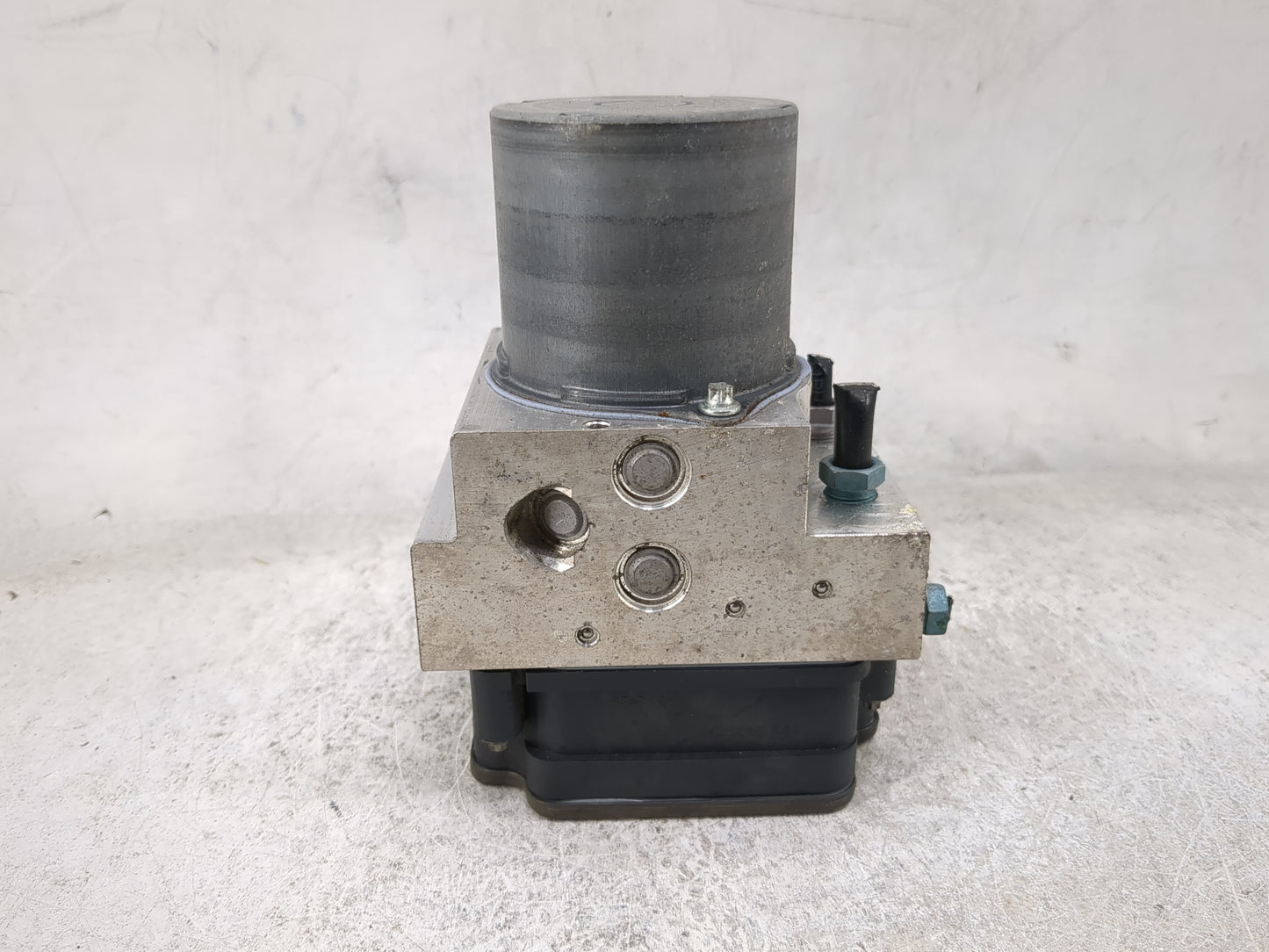 2021 Audi A4 ABS Pump Control Module Replacement P/N:8W0614517AM 0265299699, 269731 Fits OEM Used Auto Parts - Oemusedautopa
