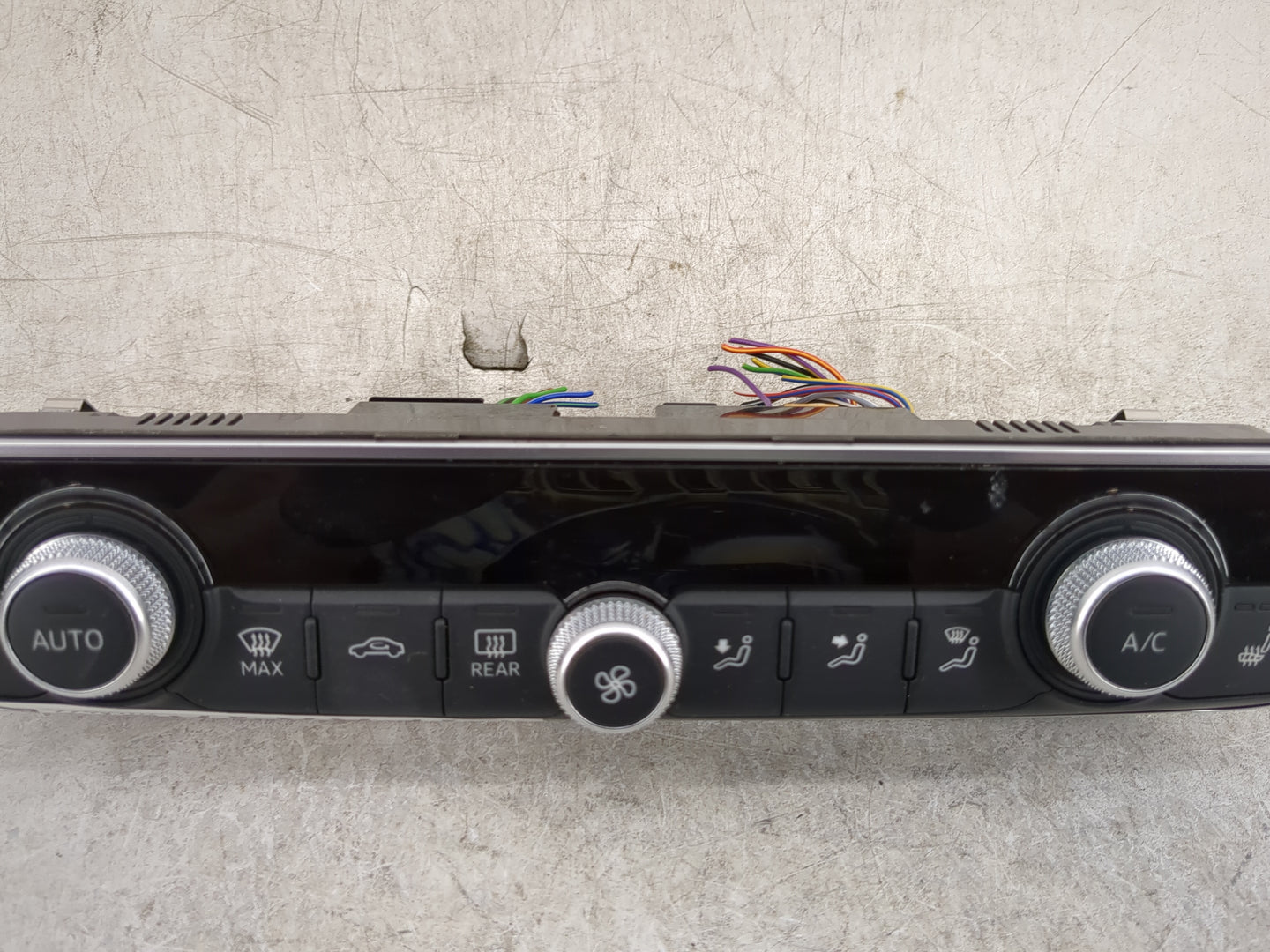 2019-2021 Audi Q3 Climate Control Module Temperature AC/Heater Replacement P/N:83A 820 043 Q Fits Fits 2019 2020 2021 OEM Us