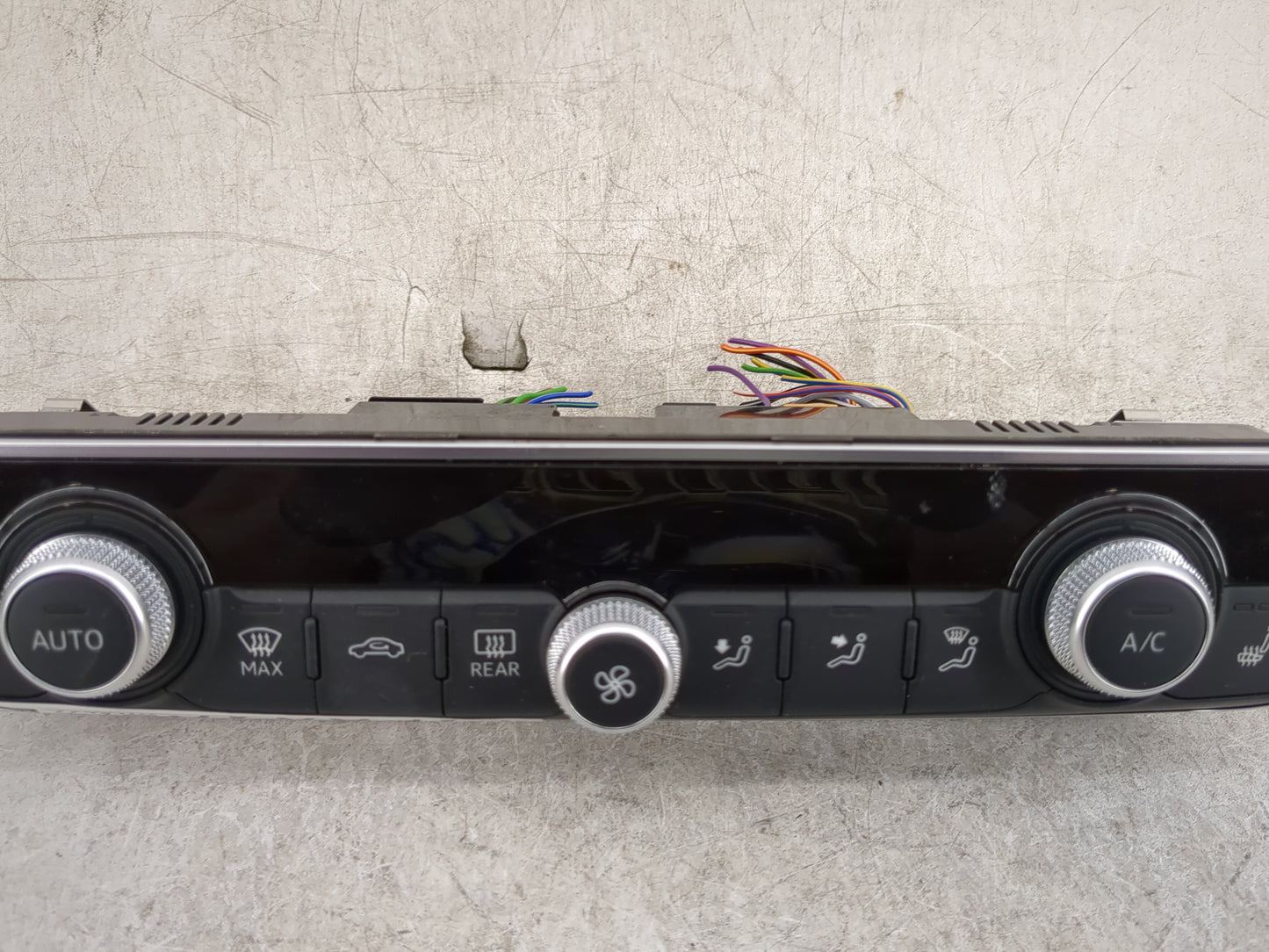2019-2021 Audi Q3 Climate Control Module Temperature AC/Heater Replacement P/N:83A 820 043 Q Fits Fits 2019 2020 2021 OEM Us