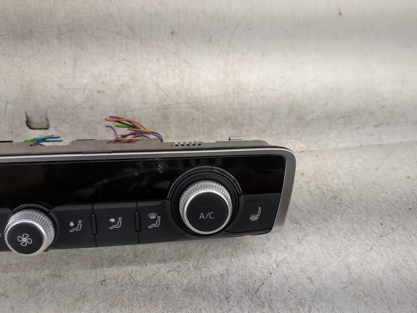 2019-2021 Audi Q3 Climate Control Module Temperature AC/Heater Replacement P/N:83A 820 043 Q Fits Fits 2019 2020 2021 OEM Us