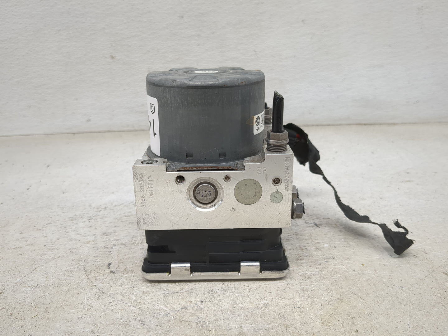 2021 Audi Q3 ABS Pump Control Module Replacement P/N:5Q0614517GB 10.0220-2155.4 Fits Fits 2022 OEM Used Auto Parts - Oemused