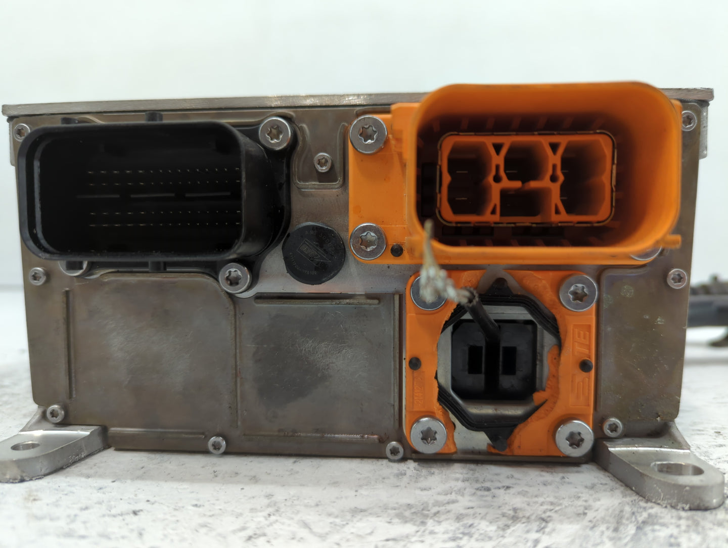 2021 Audi Q5 Hybrid DC Synergy Drive Power Inverter P/N:5QE 915 681 D Fits OEM Used Auto Parts - Oemusedautoparts1.com