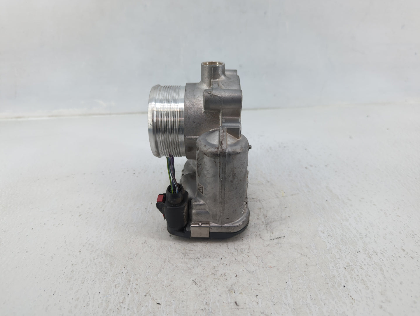 2020-2021 Audi Q5 Throttle Body P/N:06K 133 062 AS Fits Fits 2017 2018 2019 2020 2021 2022 OEM Used Auto Parts - Oemusedauto