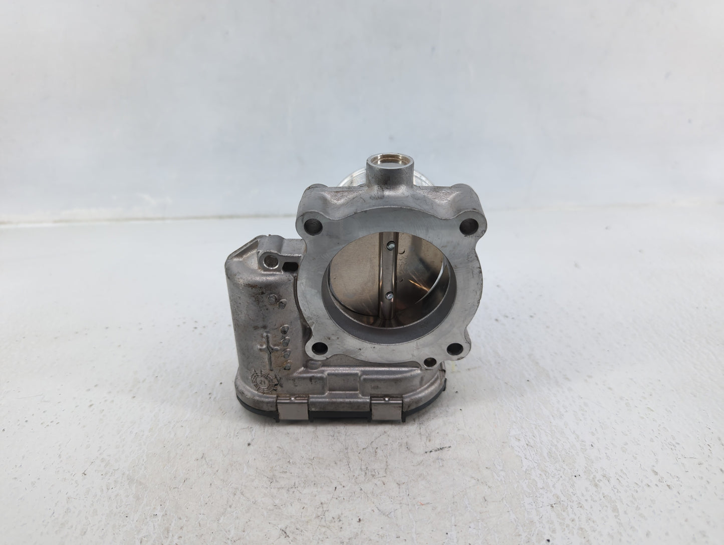 2020-2021 Audi Q5 Throttle Body P/N:06K 133 062 AS Fits Fits 2017 2018 2019 2020 2021 2022 OEM Used Auto Parts - Oemusedauto
