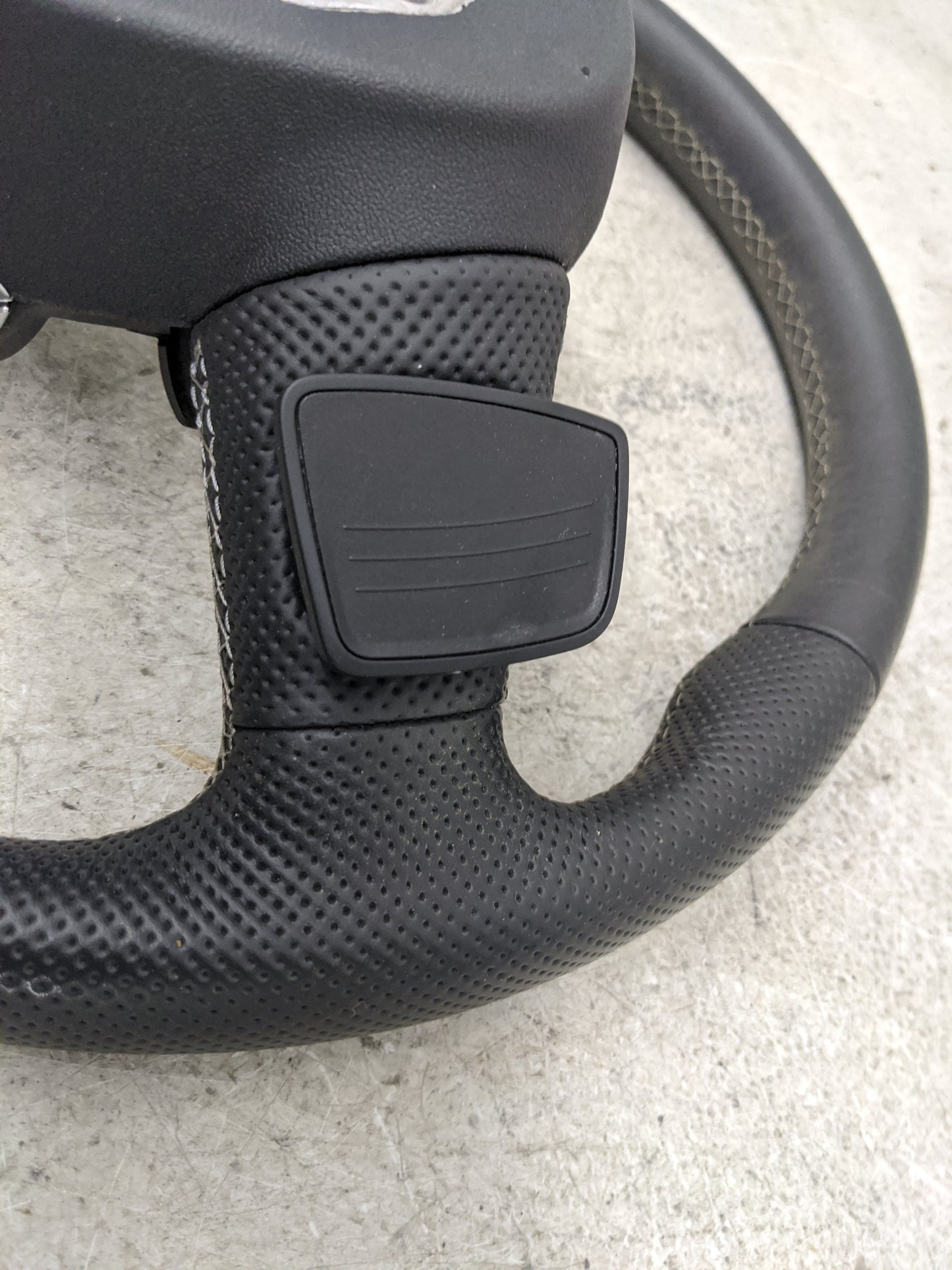 2021 Audi S4 Steering Wheel Oem Black - Oemusedautoparts1.com