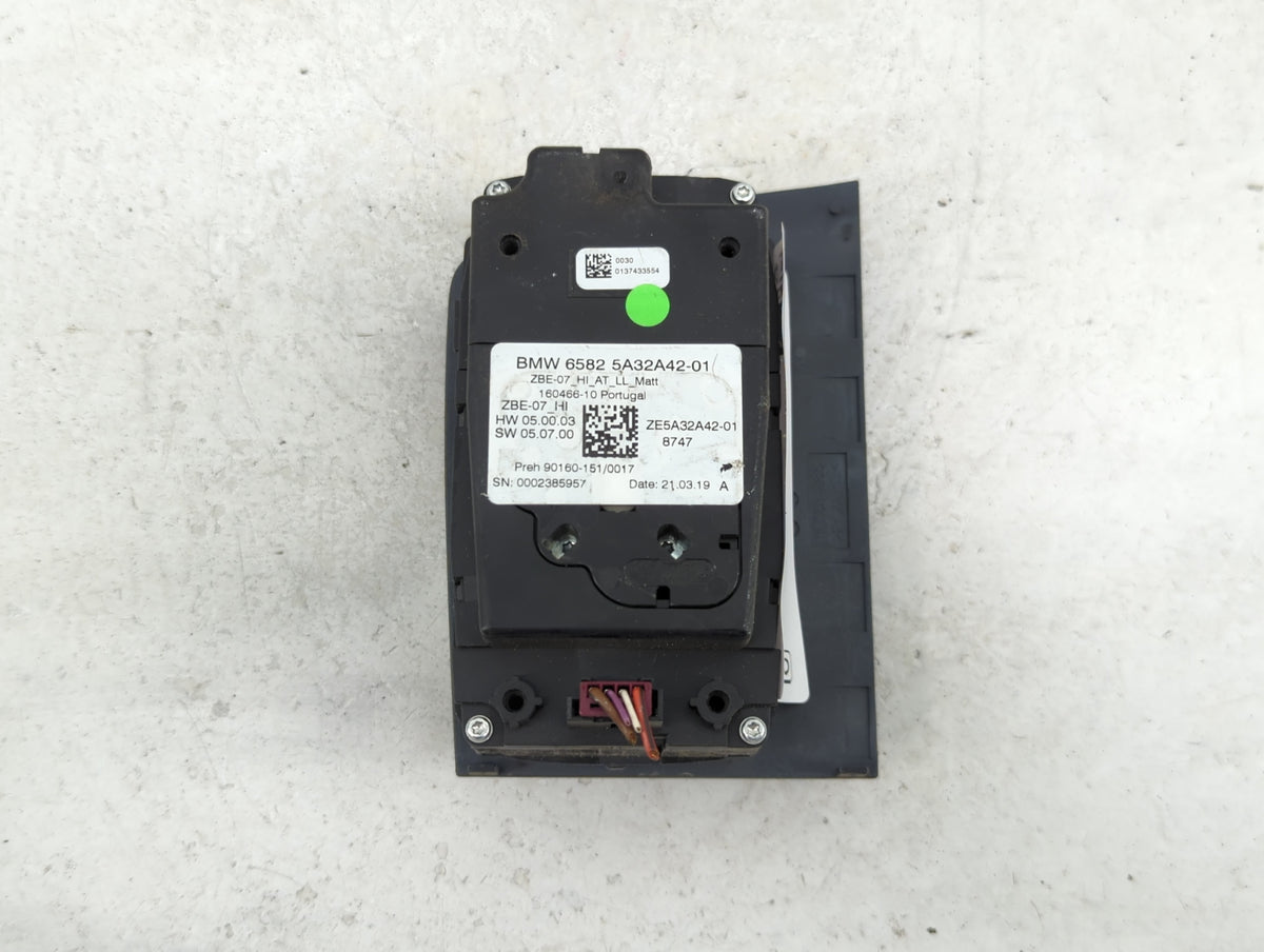 2021 Bmw 228i Radio AM FM Cd Player Receiver Replacement P/N:6582 5A32A42-01 ZE5A32A42-01, 90160-151/0017 Fits OEM Used Auto
