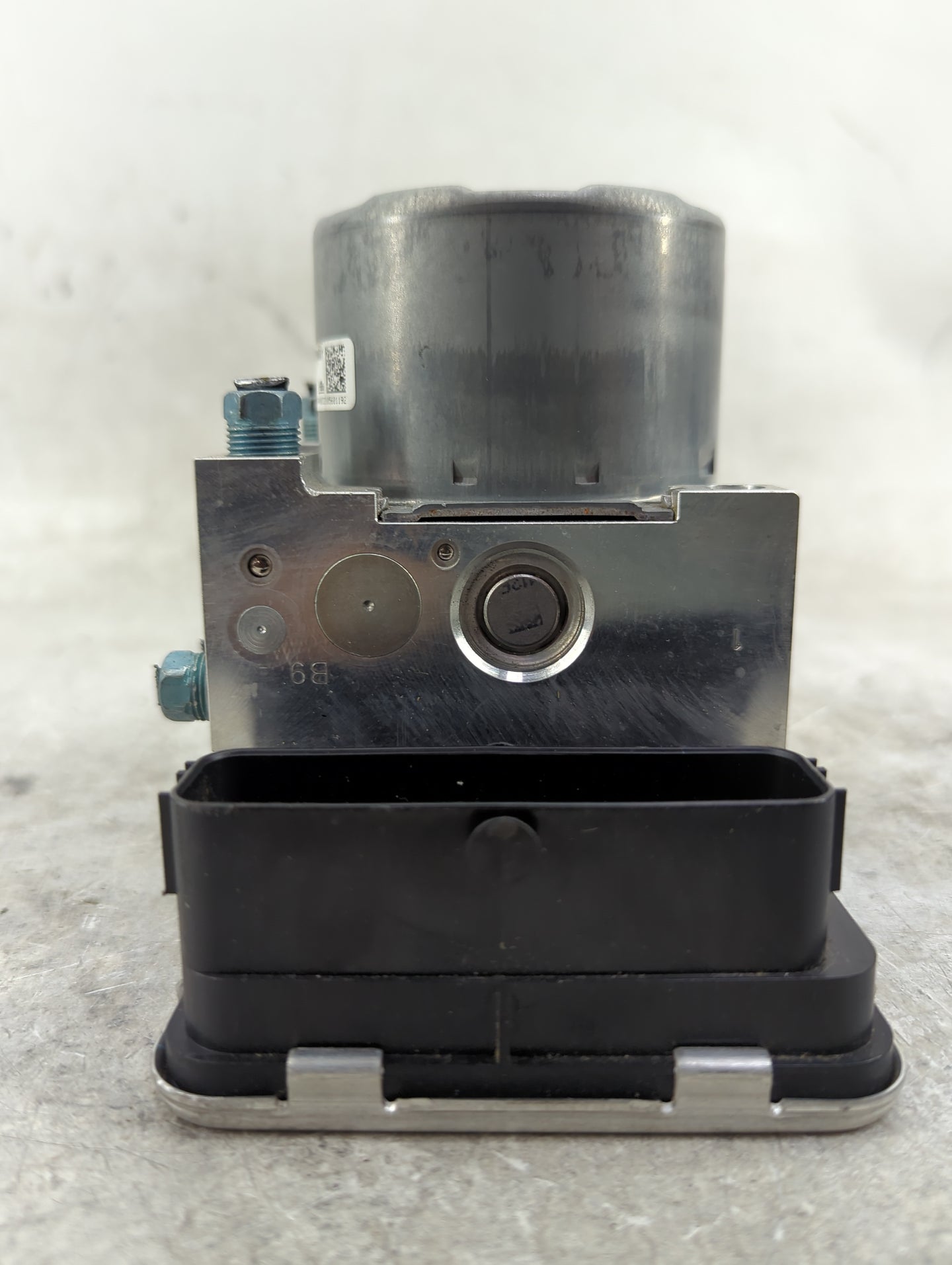 2021 Bmw 228i ABS Pump Control Module Replacement Fits OEM Used Auto Parts - Oemusedautoparts1.com