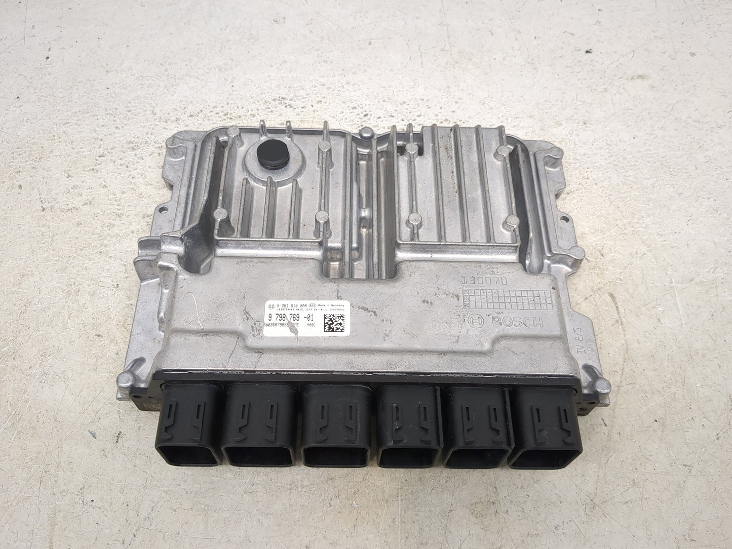 2021 Bmw 228i PCM Engine Control Computer ECU ECM PCU OEM P/N:0 261 S10 0AR 9 799 769-01 Fits Fits 2019 2020 2022 OEM Used A