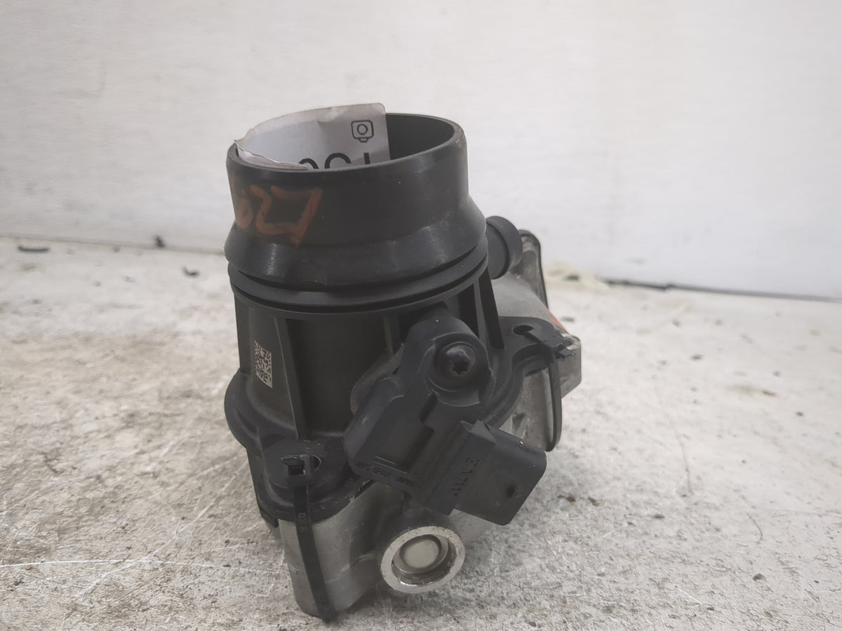 2021 Bmw 228i Throttle Body P/N:13.54 7 619 008 03 A2C15022400 Fits Fits 2016 2017 2018 2019 2020 2022 OEM Used Auto Parts -