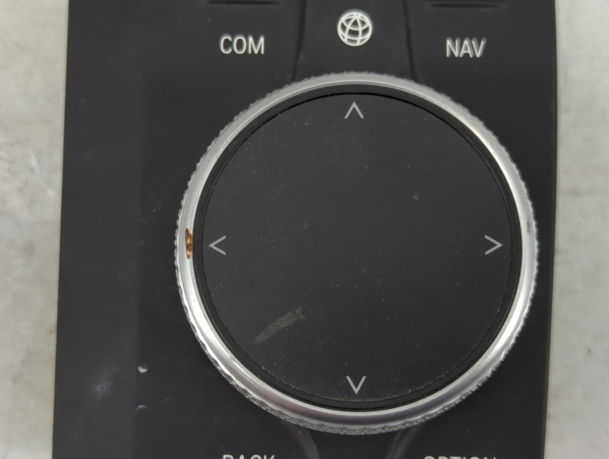 2021 Bmw 330i Radio AM FM Cd Player Receiver Replacement P/N:6582 5A1D041-01 ZE5A1D041-01 Fits OEM Used Auto Parts - Oemused