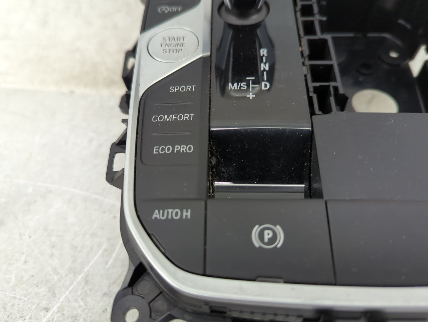 2021 Bmw 330i Floor Console Assembly Shifter - Oemusedautoparts1.com