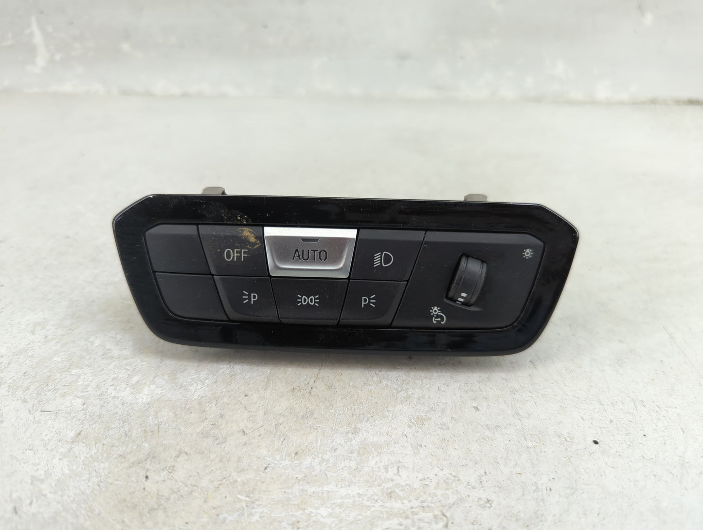 2021 Bmw 330i Headlight Head Light Switch Lamp Control E1084971 - Oemusedautoparts1.com