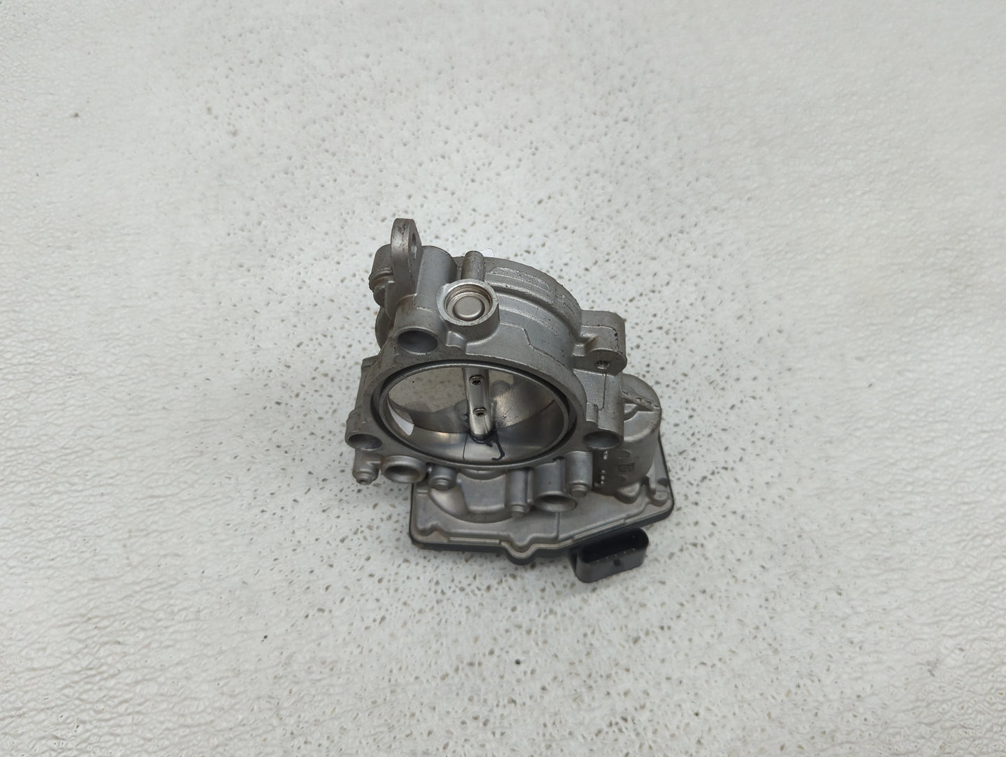 2017-2021 Bmw 330i Throttle Body P/N:8601651 A2C15021900 Fits Fits 2016 2017 2018 2019 2020 2021 2022 OEM Used Auto Parts - 