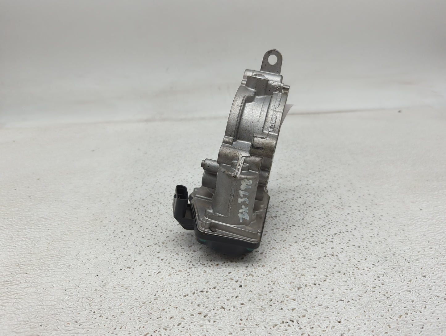 2017-2021 Bmw 330i Throttle Body P/N:8601651 A2C15021900 Fits Fits 2016 2017 2018 2019 2020 2021 2022 OEM Used Auto Parts - 
