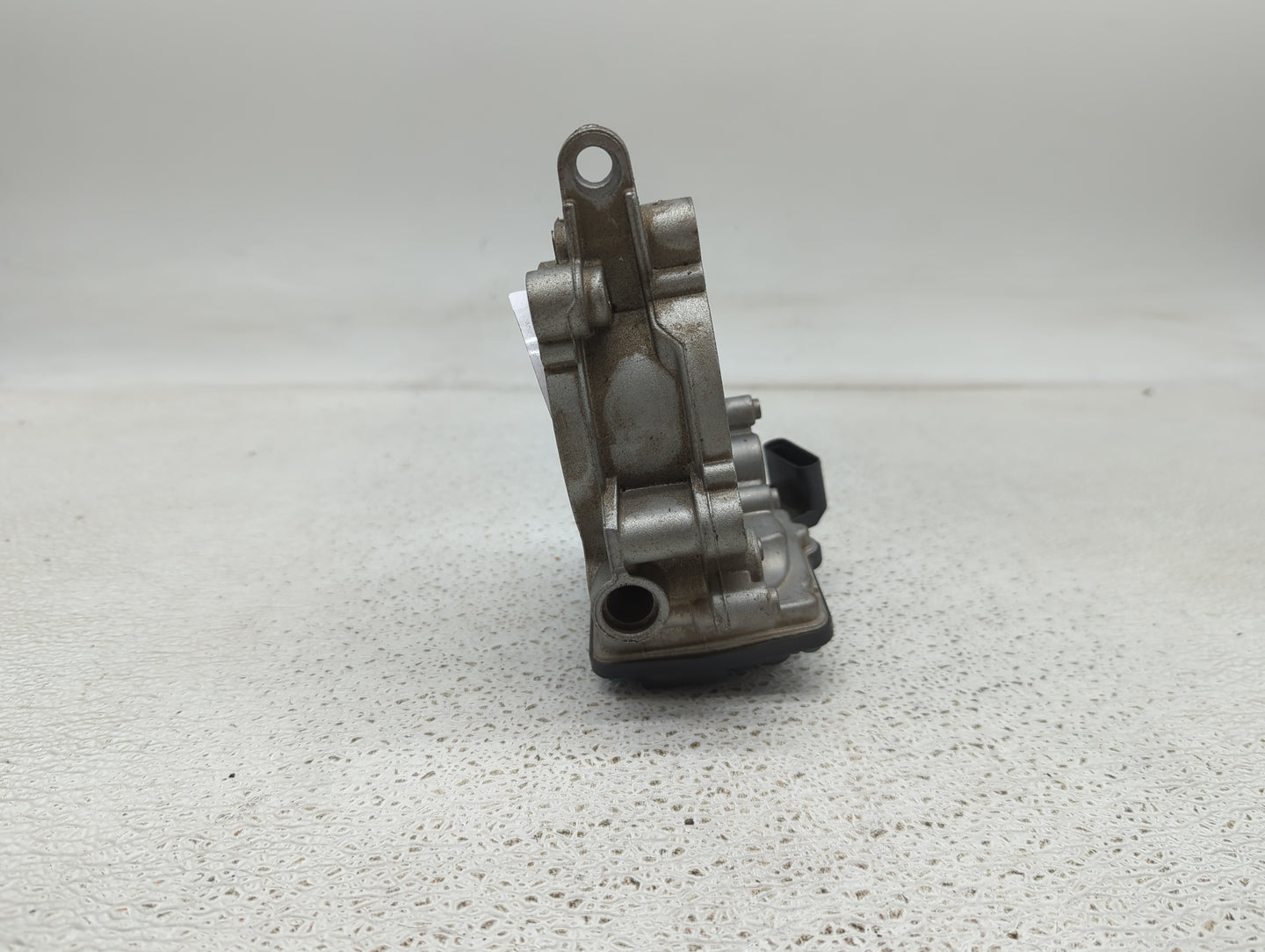 2017-2021 Bmw 330i Throttle Body P/N:8601651 A2C15021900 Fits Fits 2016 2017 2018 2019 2020 2021 2022 OEM Used Auto Parts - 