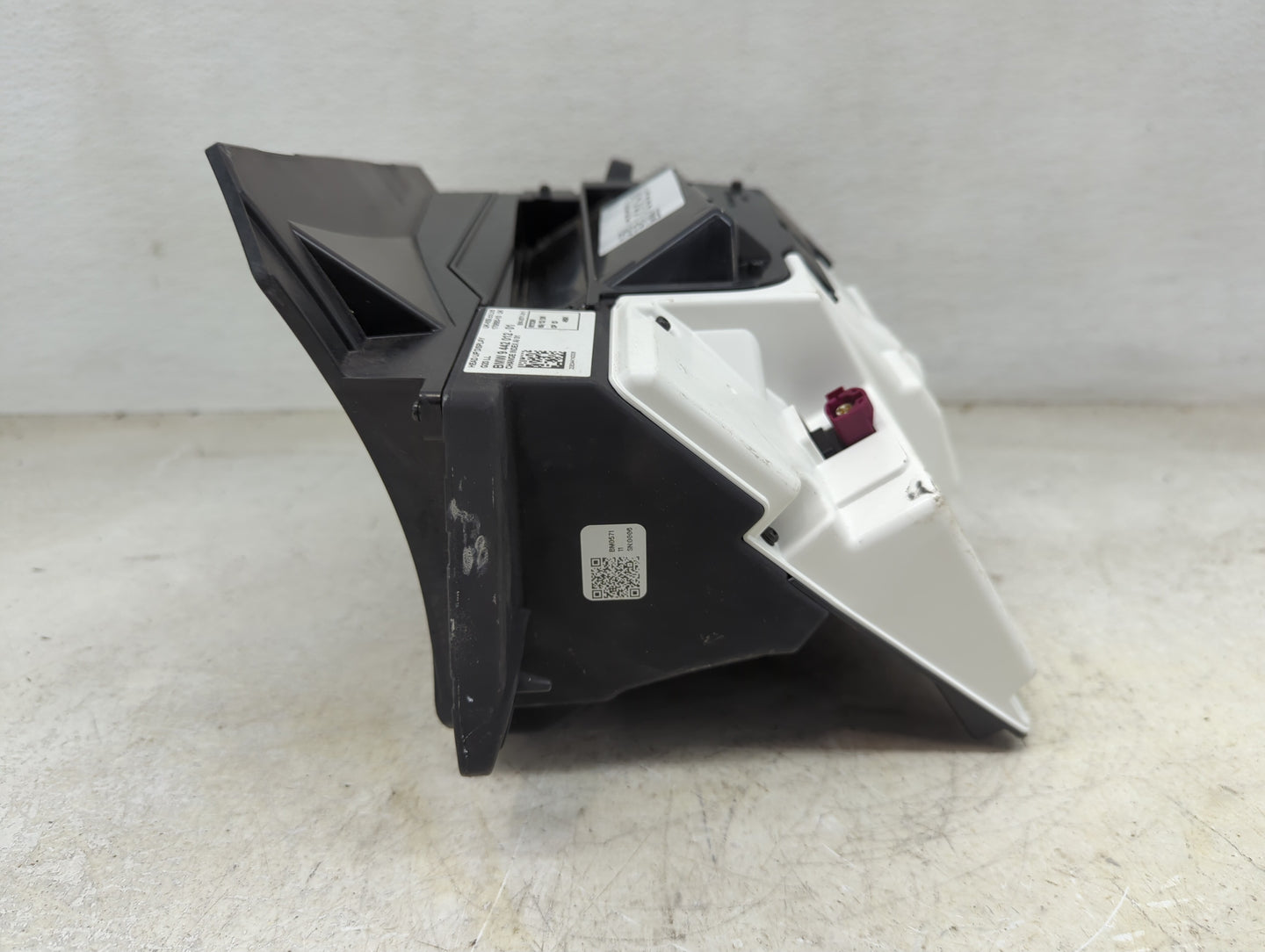 2021-2021 Bmw 330i Information Display Screen - Oemusedautoparts1.com