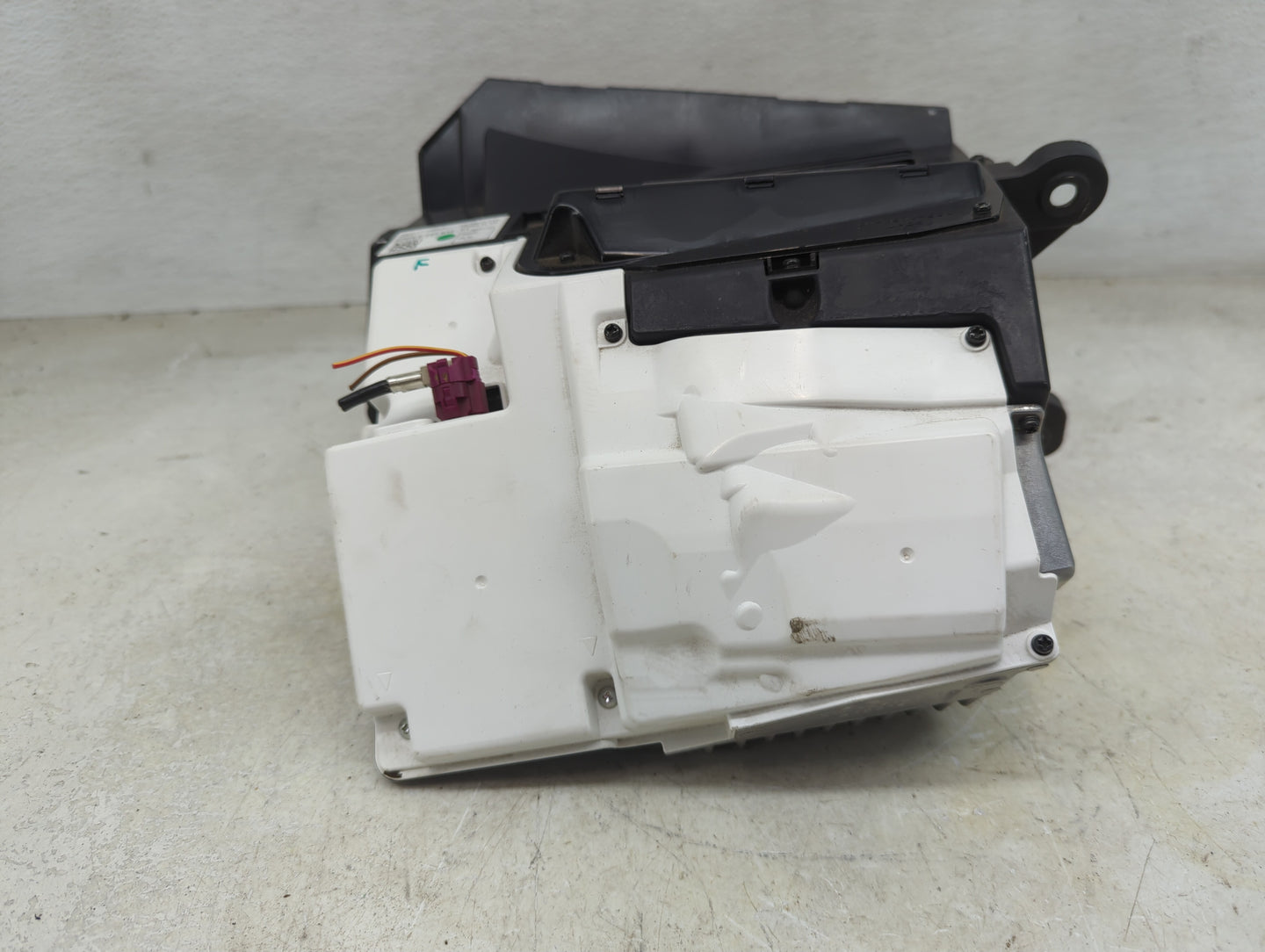 2021-2021 Bmw 330i Information Display Screen - Oemusedautoparts1.com