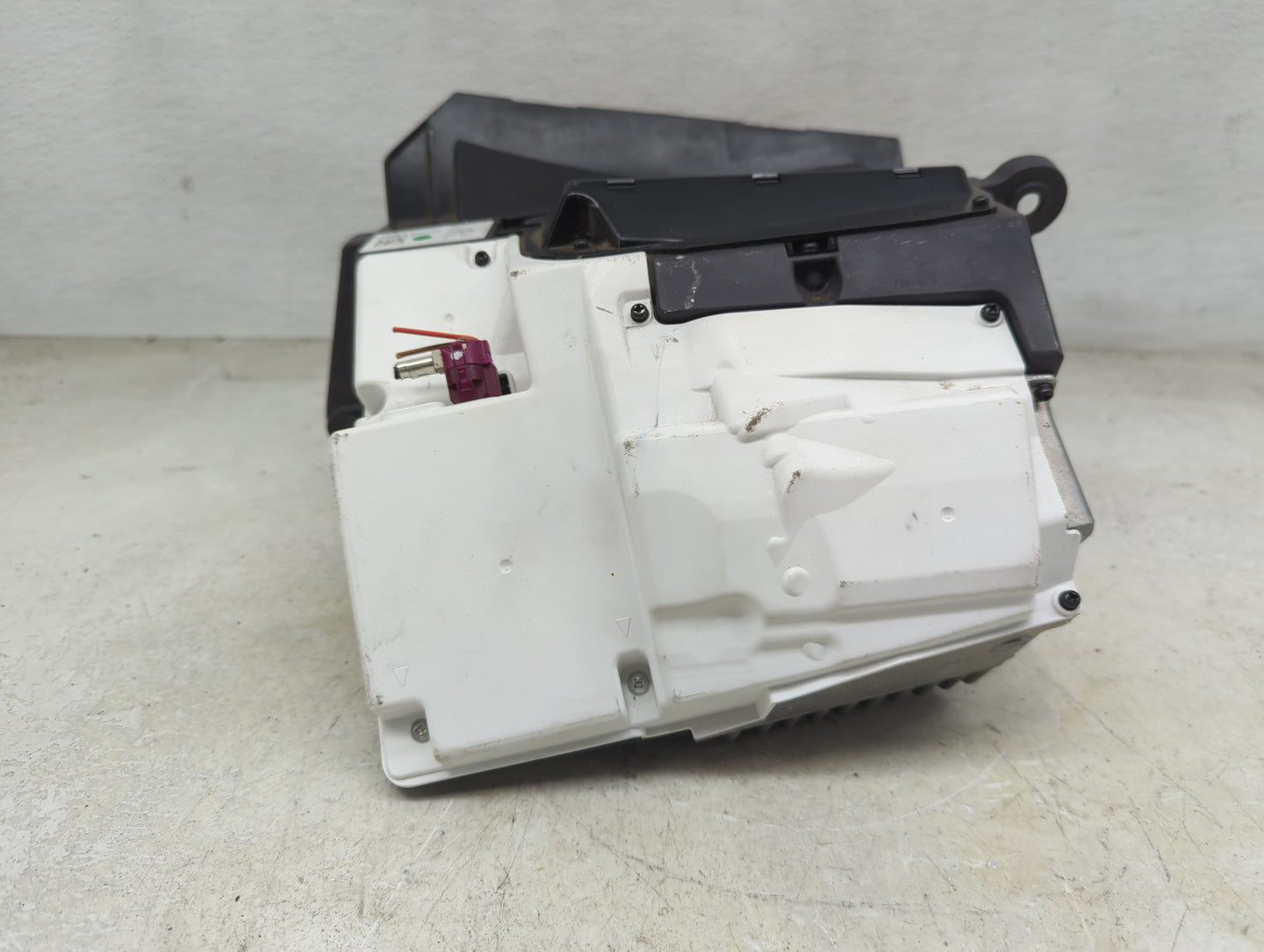 2019-2021 Bmw 330i Information Display Screen - Oemusedautoparts1.com