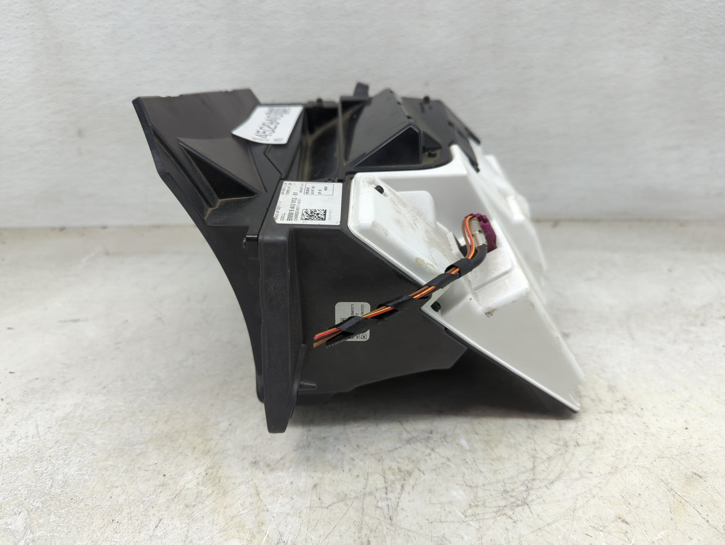 2021-2021 Bmw 330i Information Display Screen - Oemusedautoparts1.com