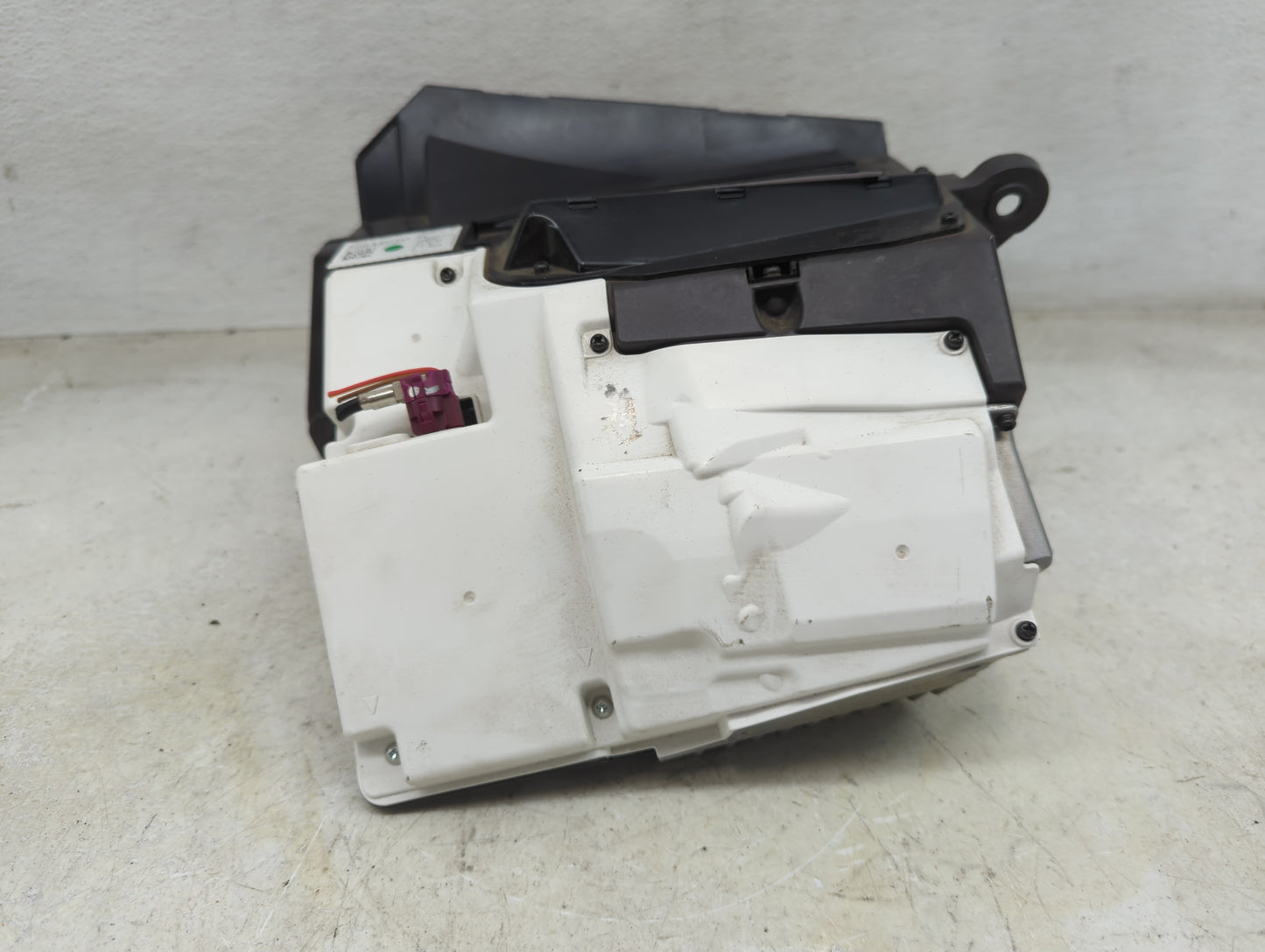 2021-2021 Bmw 330i Information Display Screen - Oemusedautoparts1.com