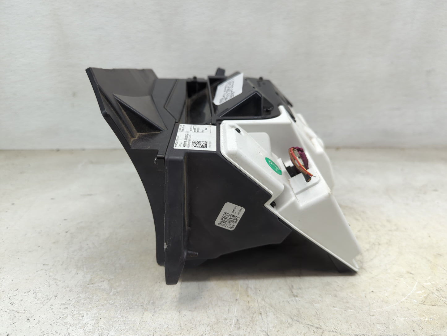 2021-2021 Bmw 330i Information Display Screen - Oemusedautoparts1.com