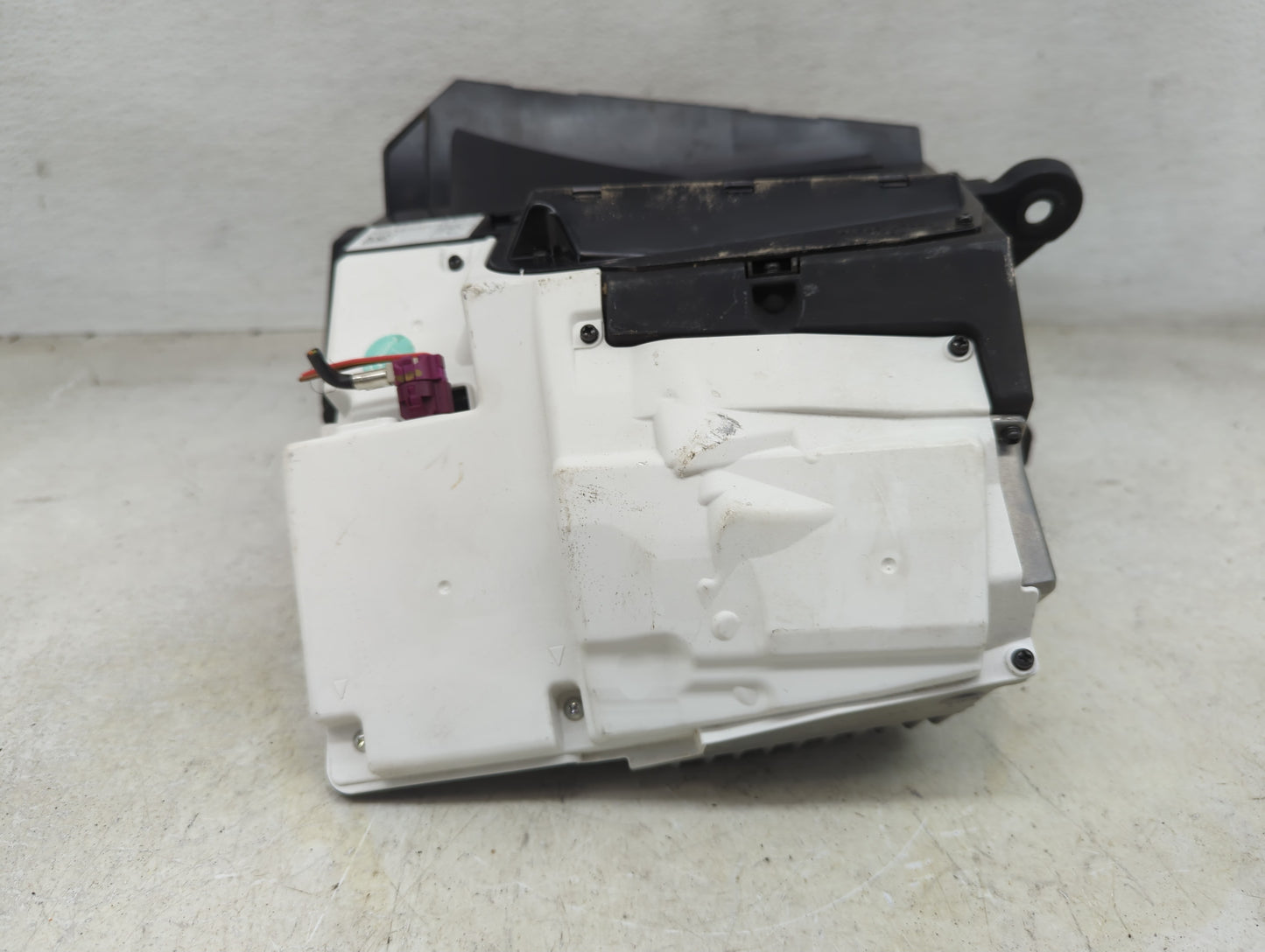 2021-2021 Bmw 330i Information Display Screen - Oemusedautoparts1.com