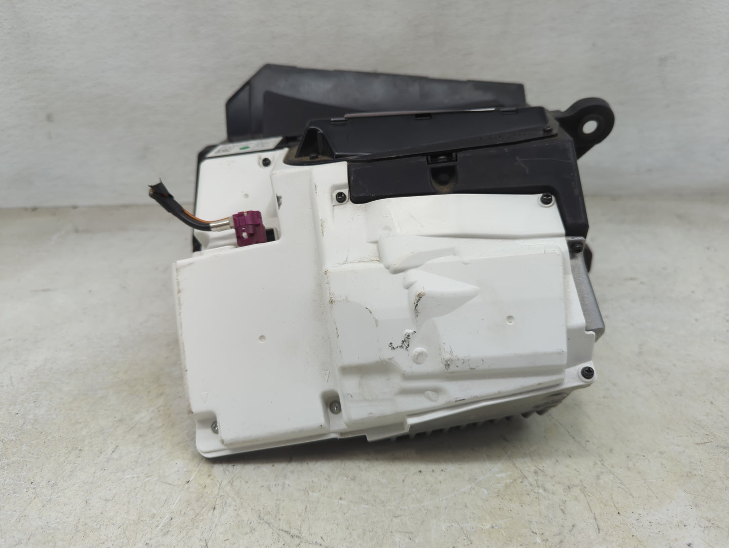 2021-2021 Bmw 330i Information Display Screen - Oemusedautoparts1.com