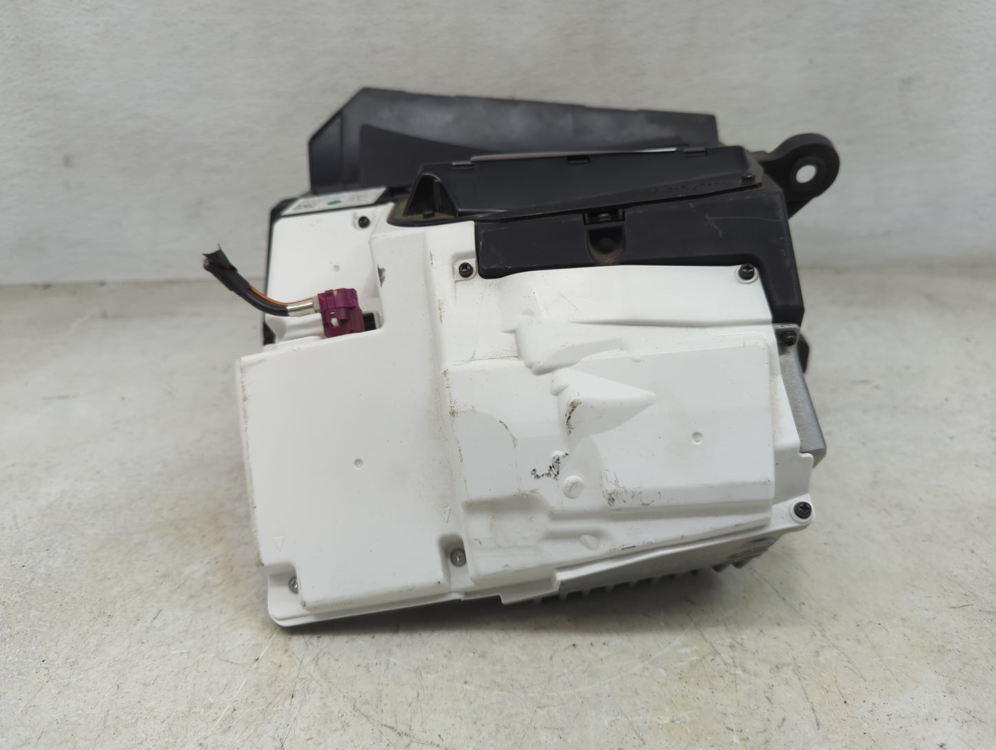 2021-2021 Bmw 330i Information Display Screen - Oemusedautoparts1.com