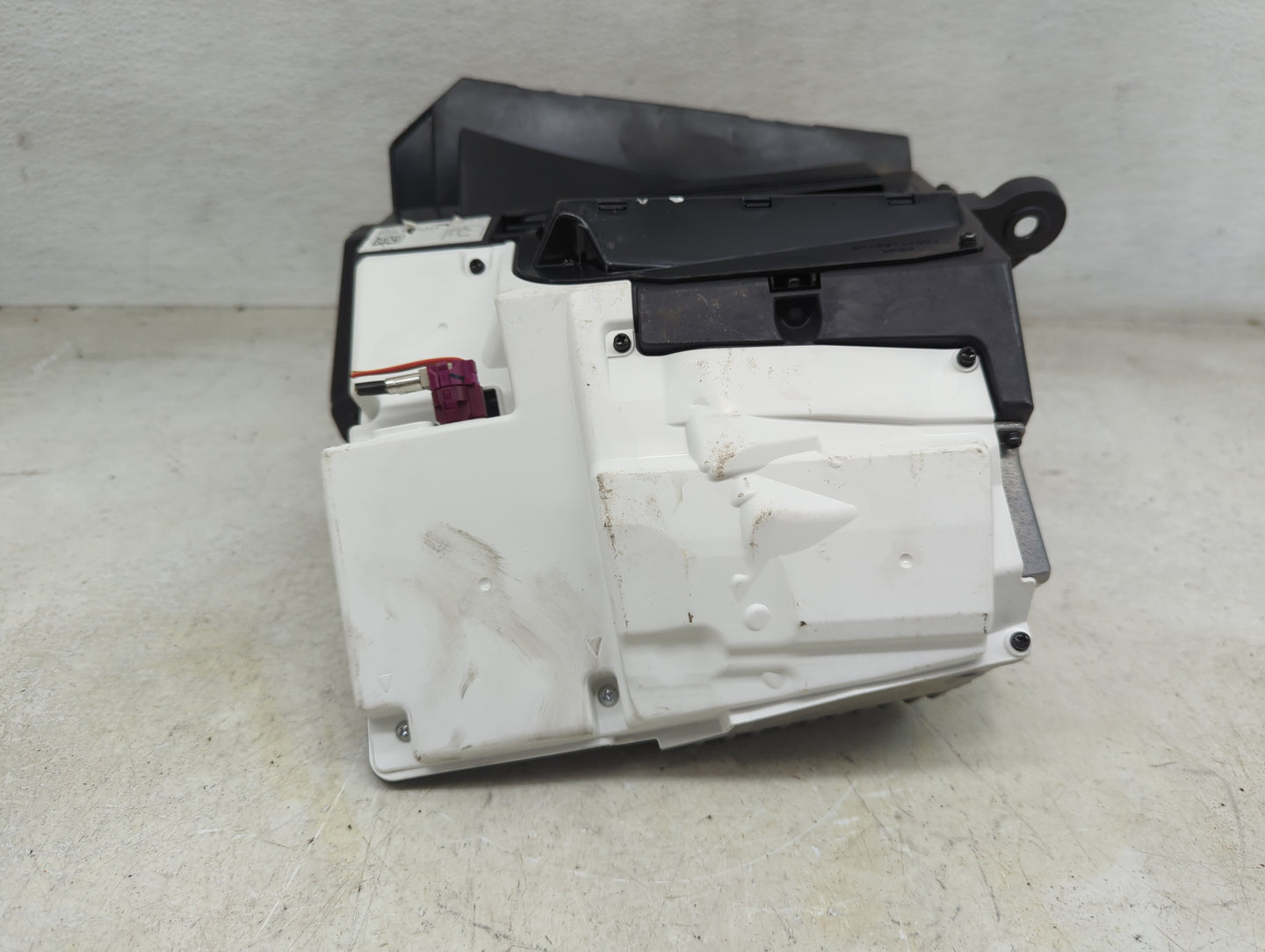 2021-2021 Bmw 330i Information Display Screen - Oemusedautoparts1.com