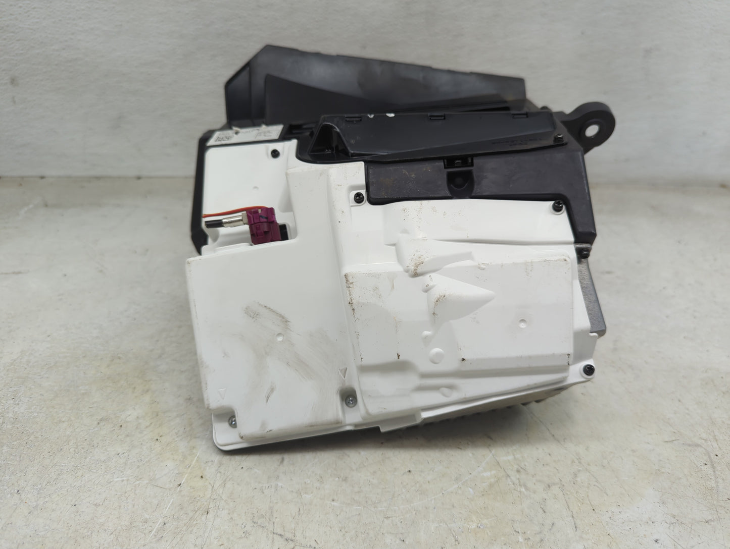 2021-2021 Bmw 330i Information Display Screen - Oemusedautoparts1.com