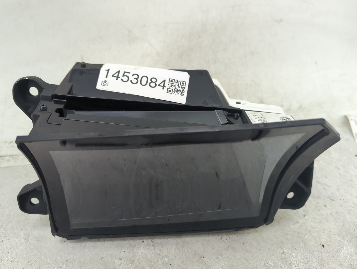 2019-2021 Bmw 330i Information Display Screen - Oemusedautoparts1.com