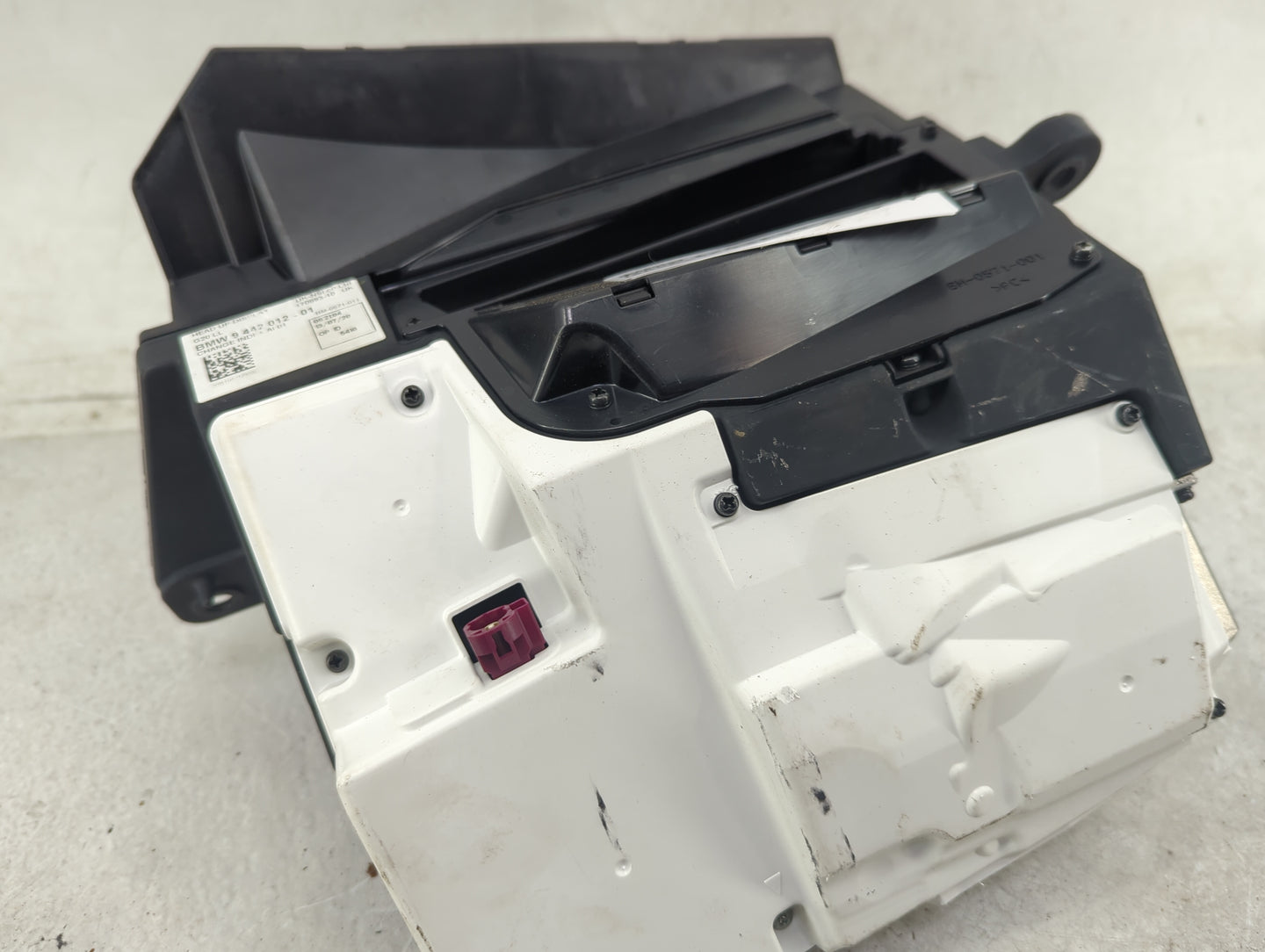 2019-2021 Bmw 330i Information Display Screen - Oemusedautoparts1.com