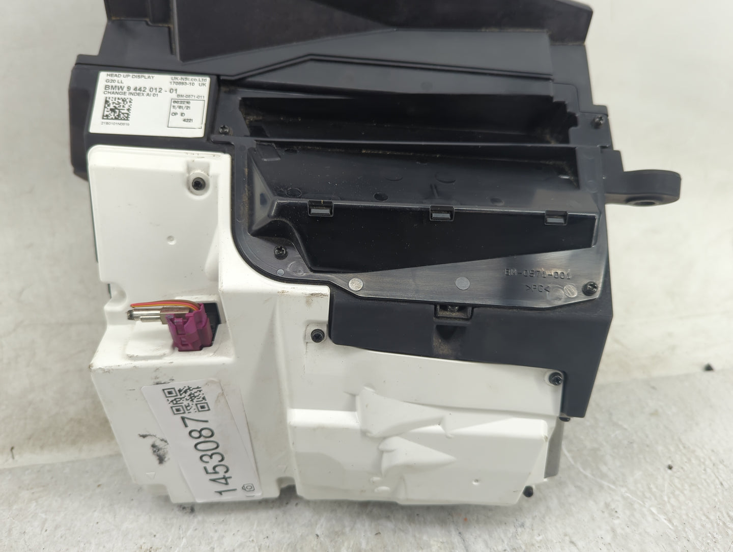 2021-2021 Bmw 330i Information Display Screen - Oemusedautoparts1.com