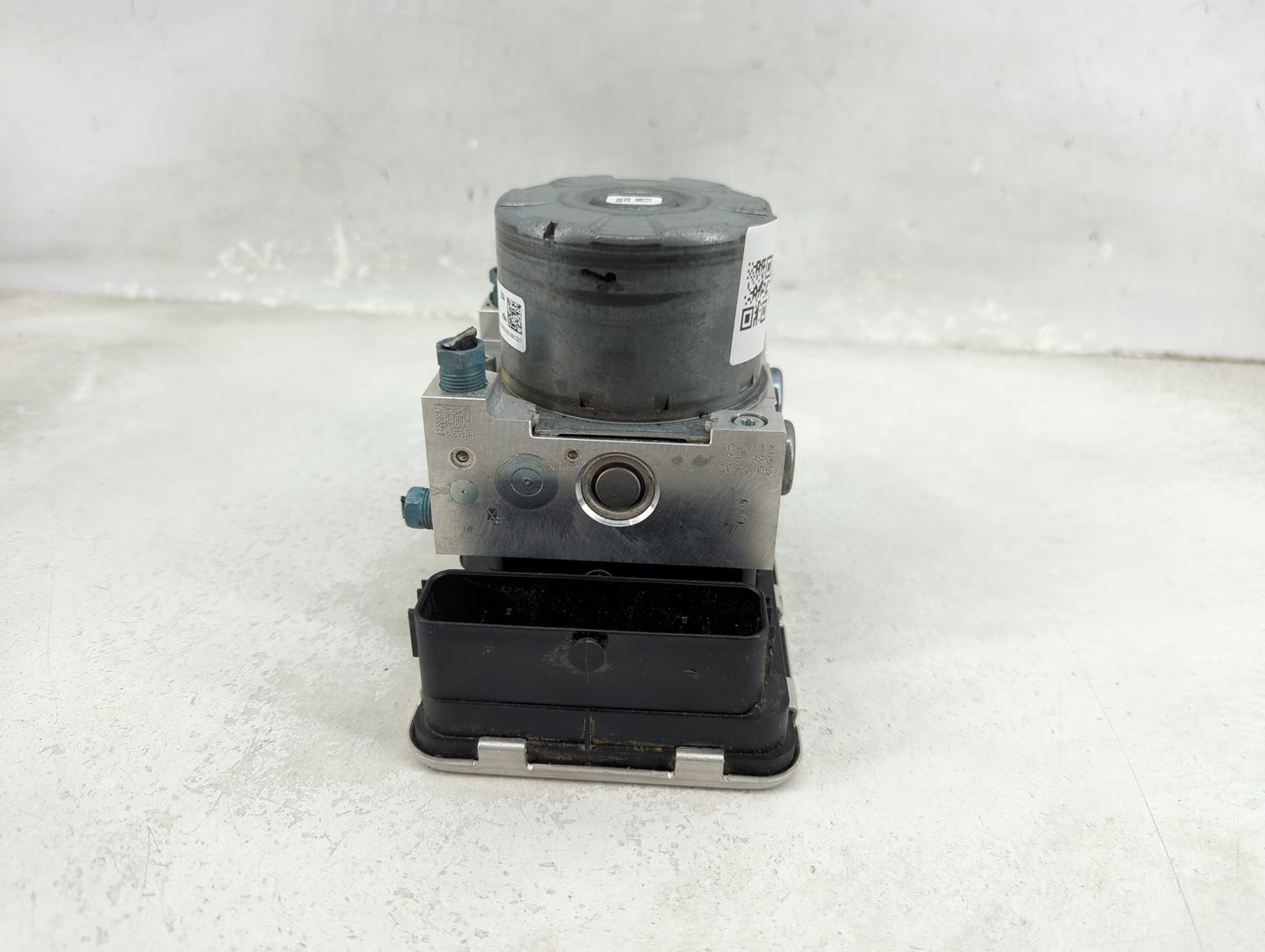 2021 Bmw 330i ABS Pump Control Module Replacement P/N:5A25EE0-01 Fits OEM Used Auto Parts - Oemusedautoparts1.com