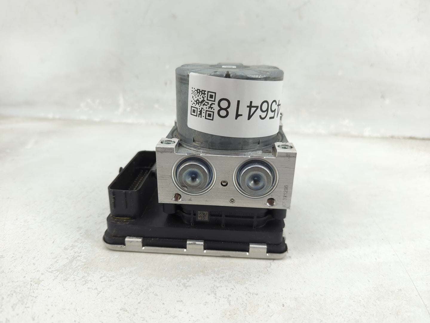 2021 Bmw 330i ABS Pump Control Module Replacement P/N:5A25EE0-01 Fits OEM Used Auto Parts - Oemusedautoparts1.com