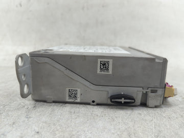 2021 Bmw 330i Radio AM FM Cd Player Receiver Replacement P/N:CI5A2C08101 HBB316L2143423, B316GY0L2143423 Fits Fits 2022 OEM Used Auto Parts