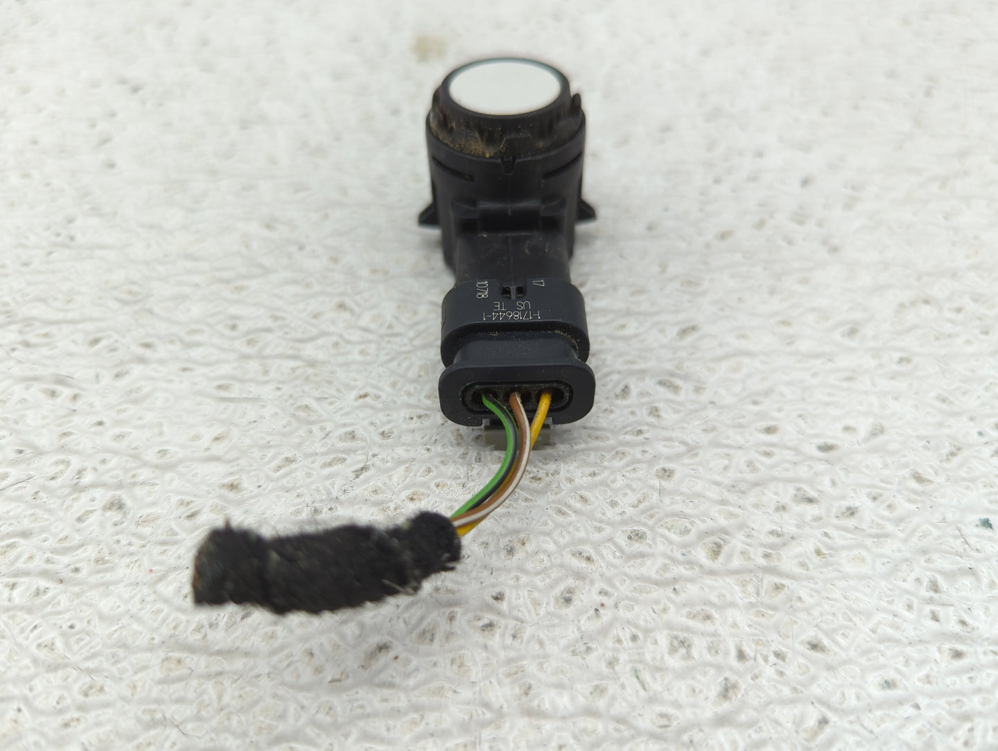 2021 Bmw 330i Front Park Assist Sensor White - Oemusedautoparts1.com