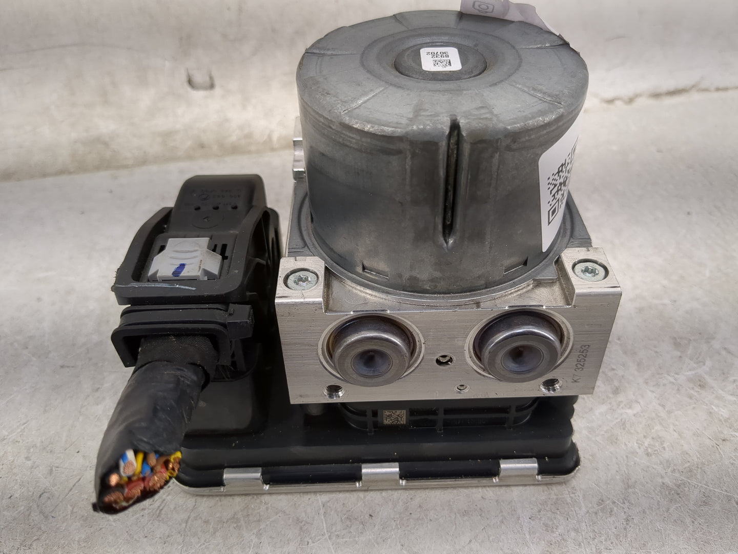 2021 Bmw 330i ABS Pump Control Module Replacement P/N:6A2A747-01 10.0220-2356.4 Fits OEM Used Auto Parts - Oemusedautoparts1