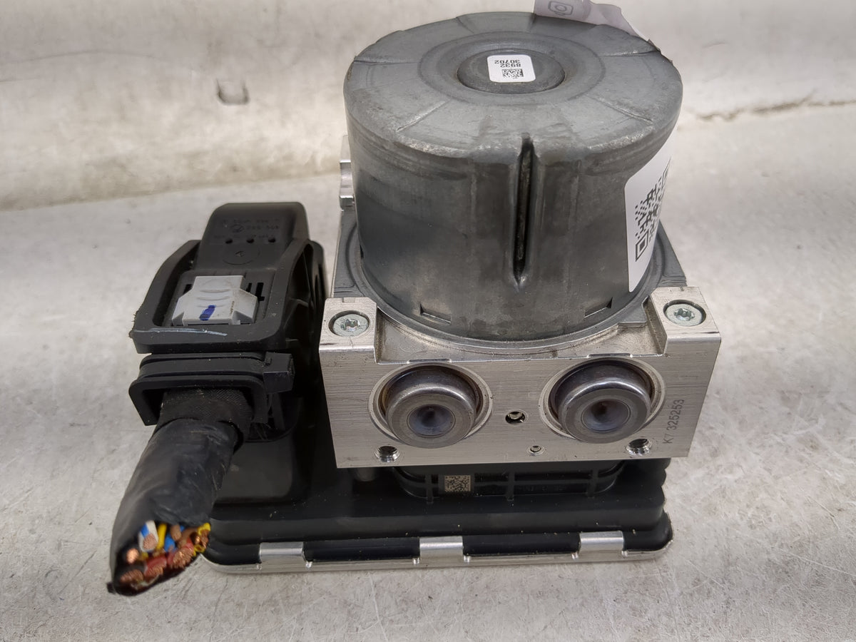 2021 Bmw 330i Anti-Lock Brake ABS Pump Module Actuator OEM P/N:6A2A747-01 10.0220-2356.4 Fits OEM Used Auto Parts - Oemuseda