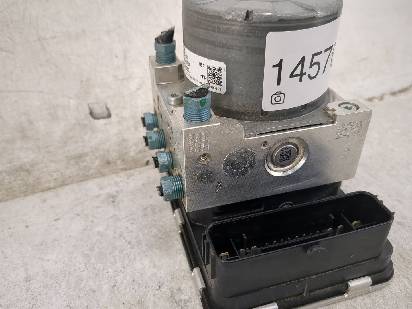 2021 Bmw 330i ABS Pump Control Module Replacement Fits OEM Used Auto Parts - Oemusedautoparts1.com