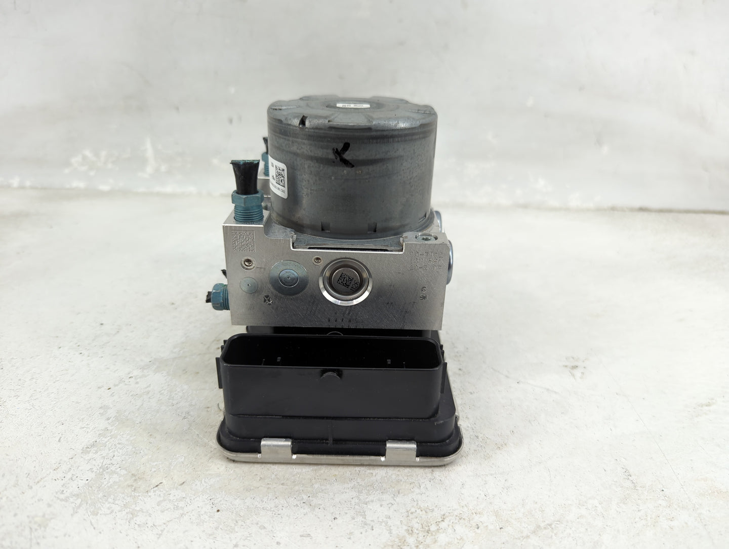2021 Bmw 330i ABS Pump Control Module Replacement P/N:5A25EE0-01 10.0220-2262.4 Fits OEM Used Auto Parts - Oemusedautoparts1