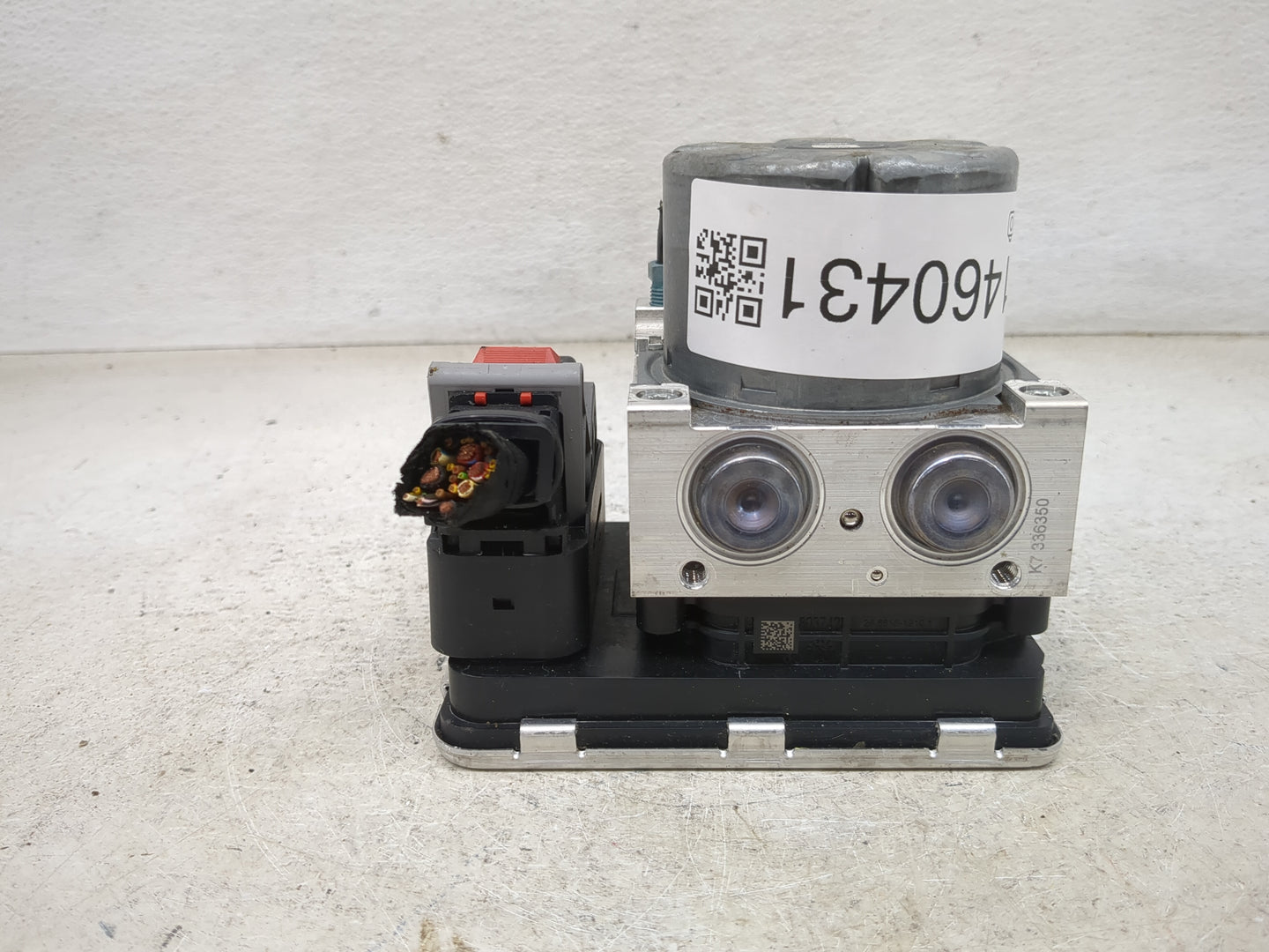 2021 Bmw 330i ABS Pump Control Module Replacement P/N:5A2D749-01 10.0220-2335.4 Fits Fits 2020 OEM Used Auto Parts - Oemused
