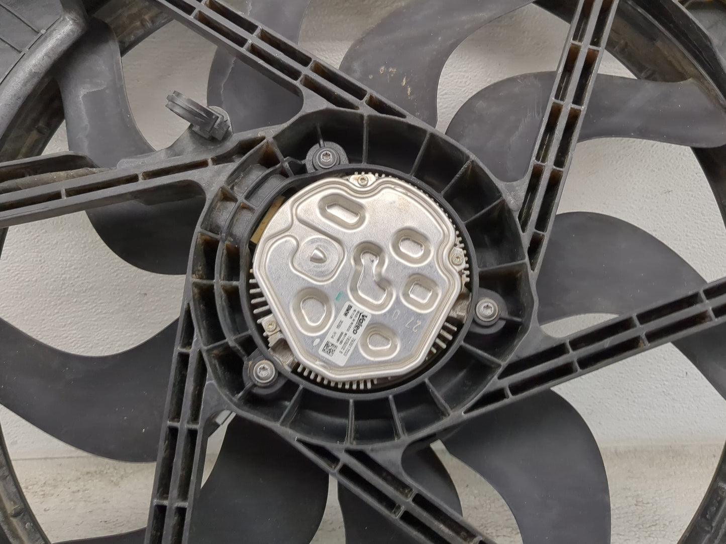 2021 Bmw 330i Electric Radiator Cooling Fan Motor Assembly 1460796 - Oemusedautoparts1.com