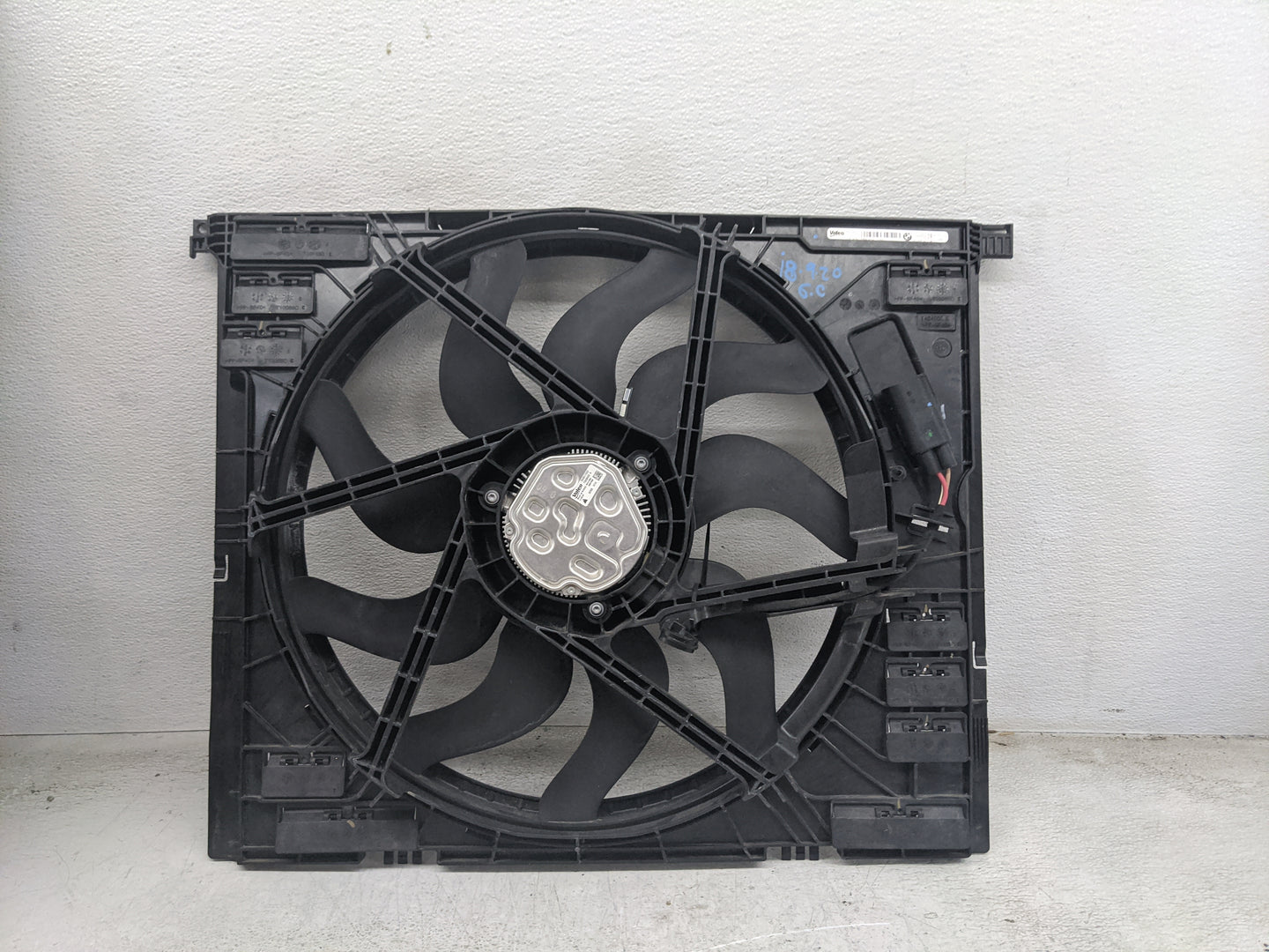 2021 Bmw 330i Electric Radiator Cooling Fan Motor Assembly 1460889 - Oemusedautoparts1.com