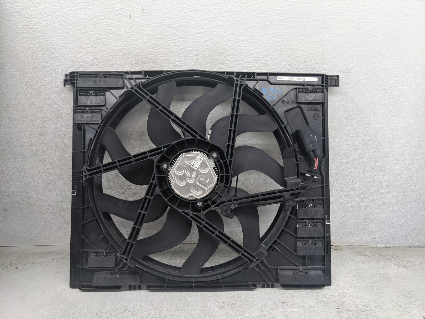 2021 Bmw 330i Electric Radiator Cooling Fan Motor Assembly 1460889 - Oemusedautoparts1.com